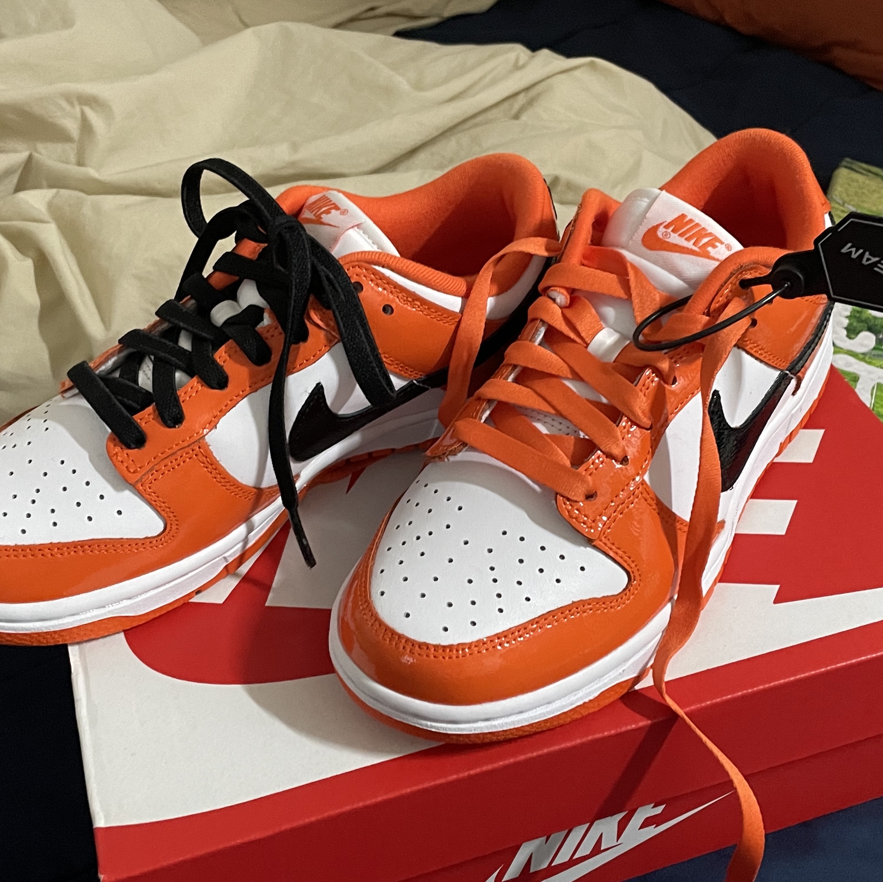 (W) Nike Dunk Low Essential Brilliant Orange 착용 스타일