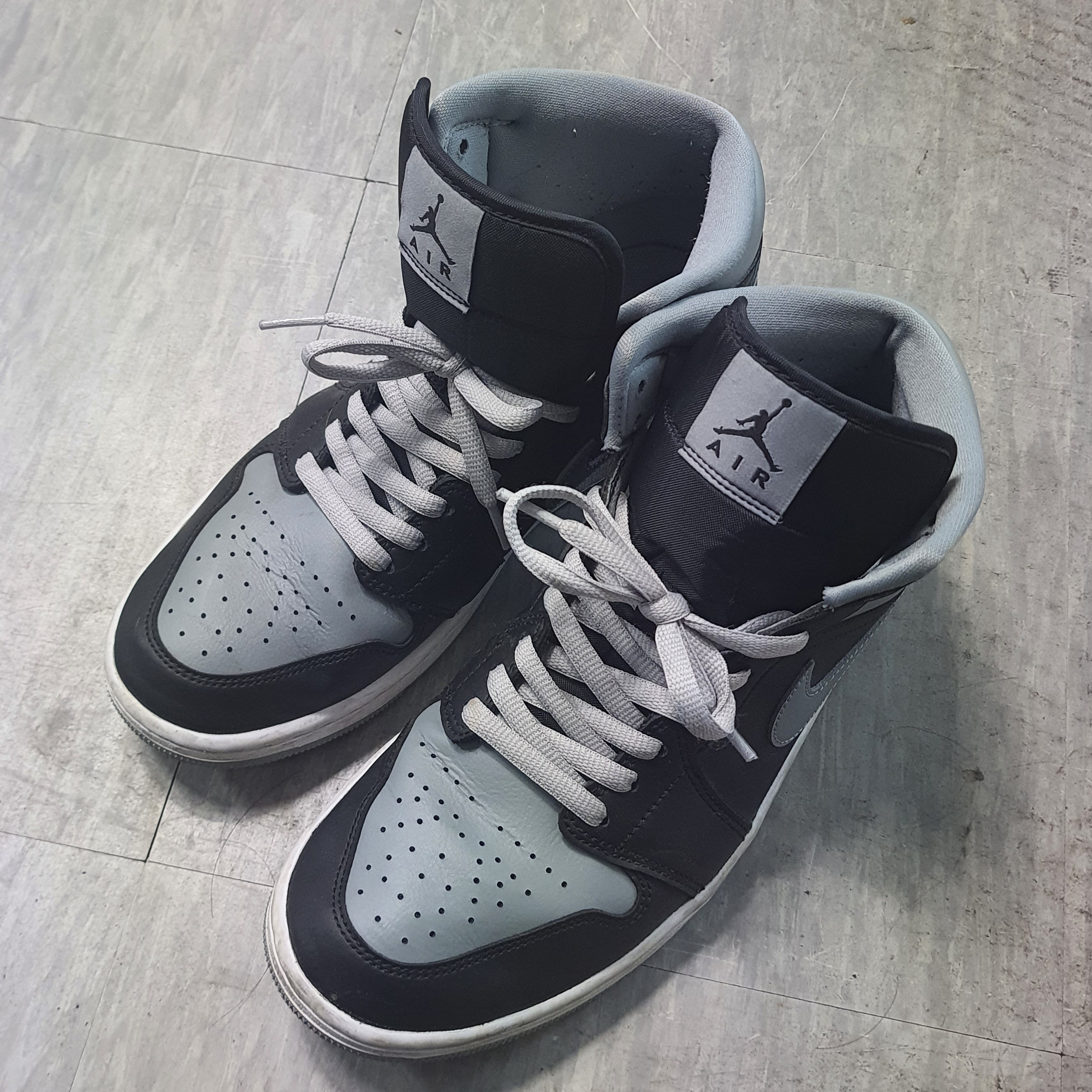 (W) Jordan 1 Mid Black Particle Grey 착용 스타일
