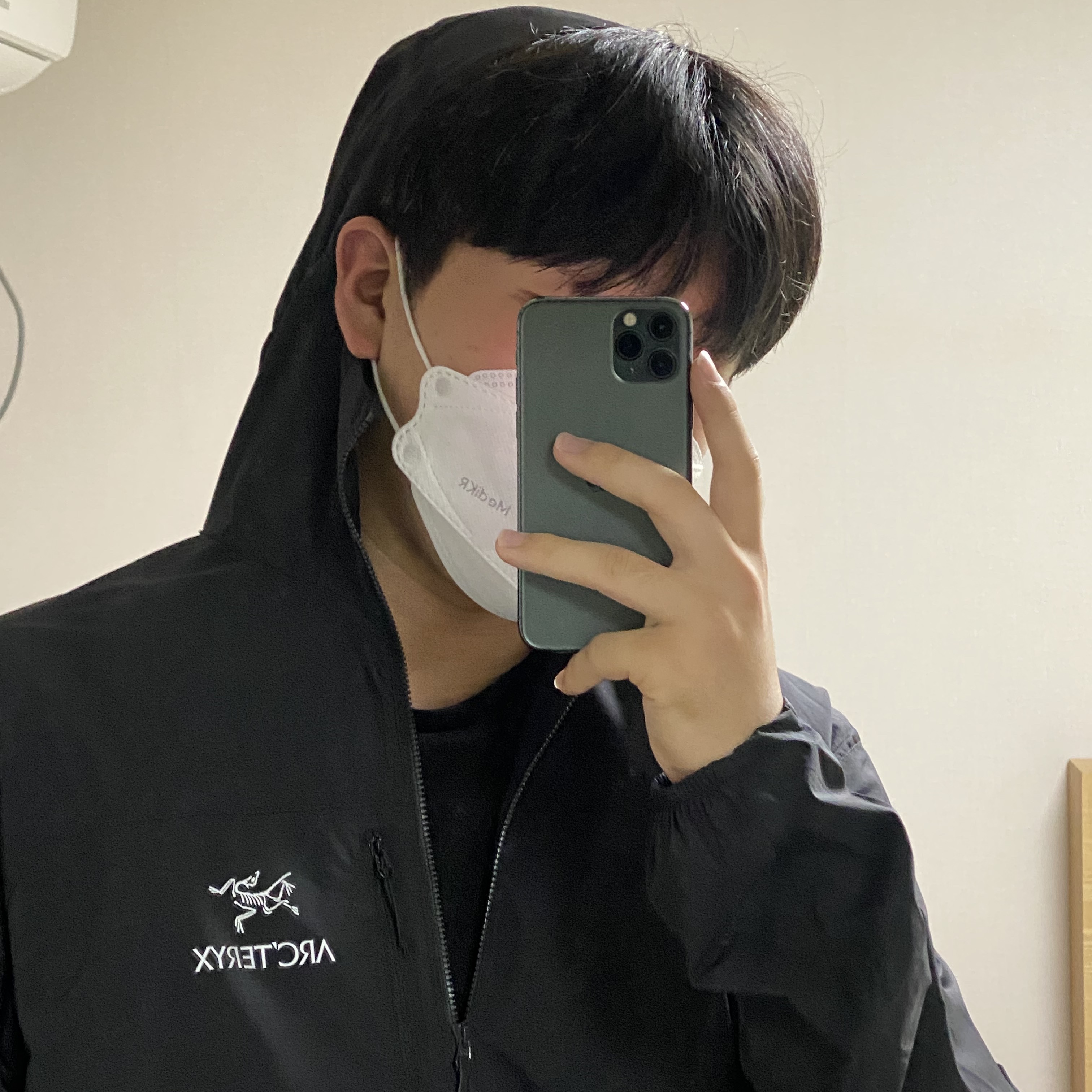 Arc'teryx Squamish Hoody Black 착용 스타일
