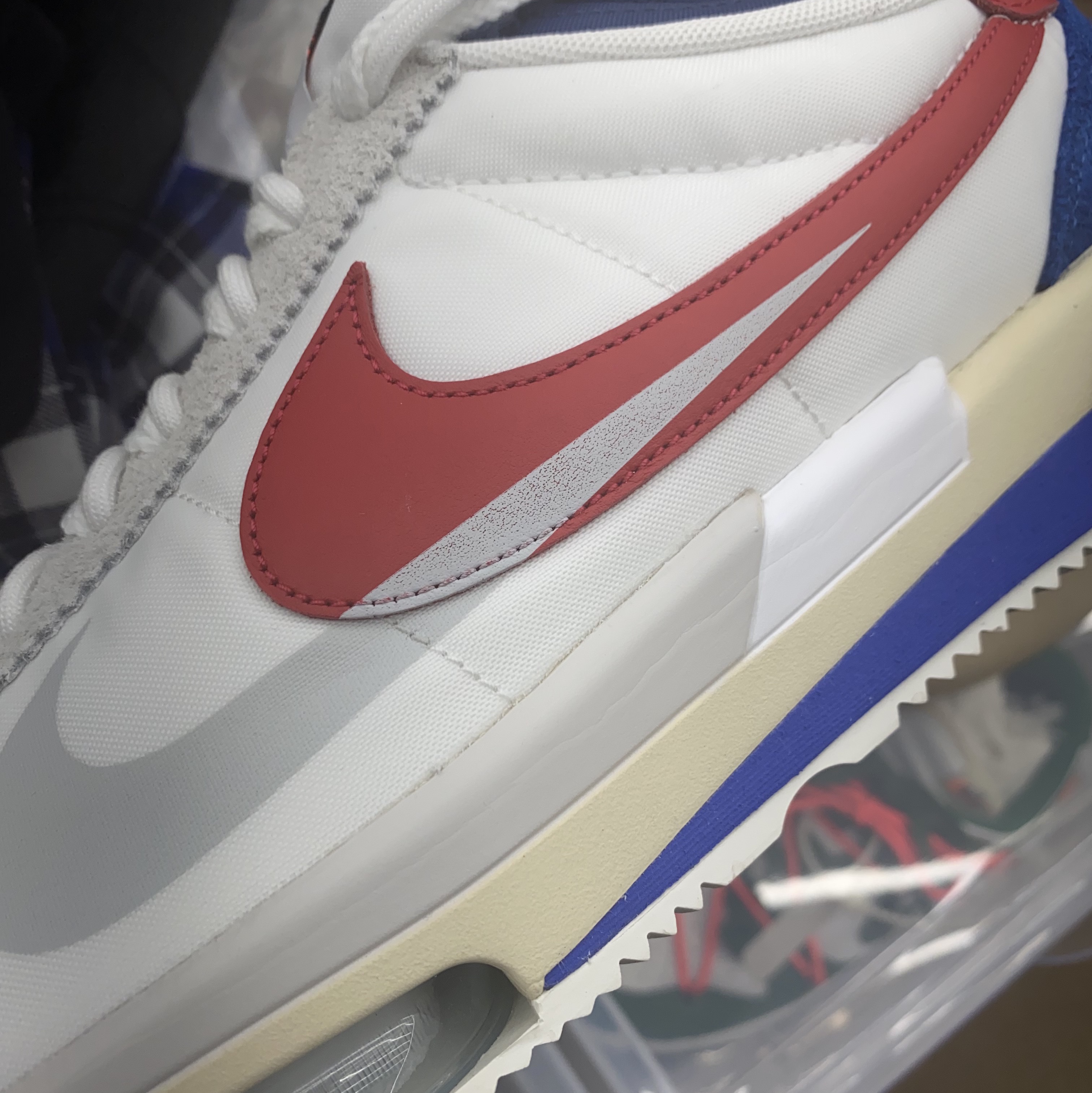 Nike x Sacai Zoom Cortez SP White and University Red 착용 스타일
