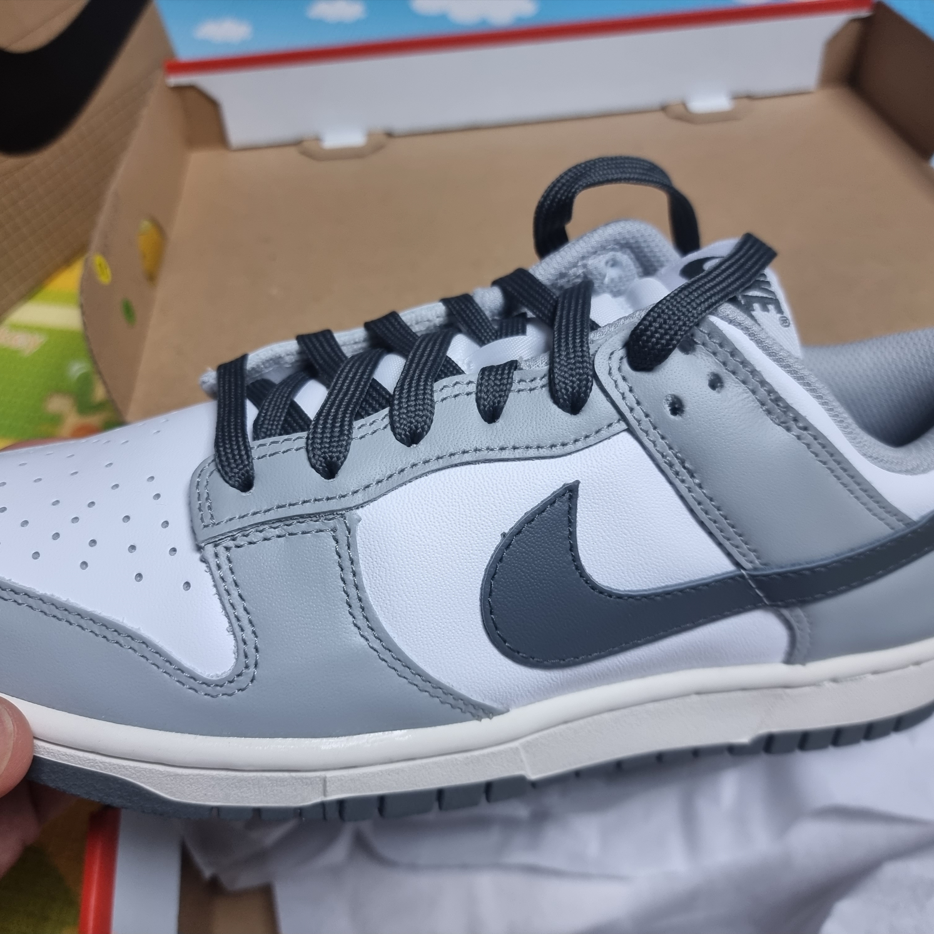(W) Nike Dunk Low Light Smoke Grey 착용 스타일 - 1