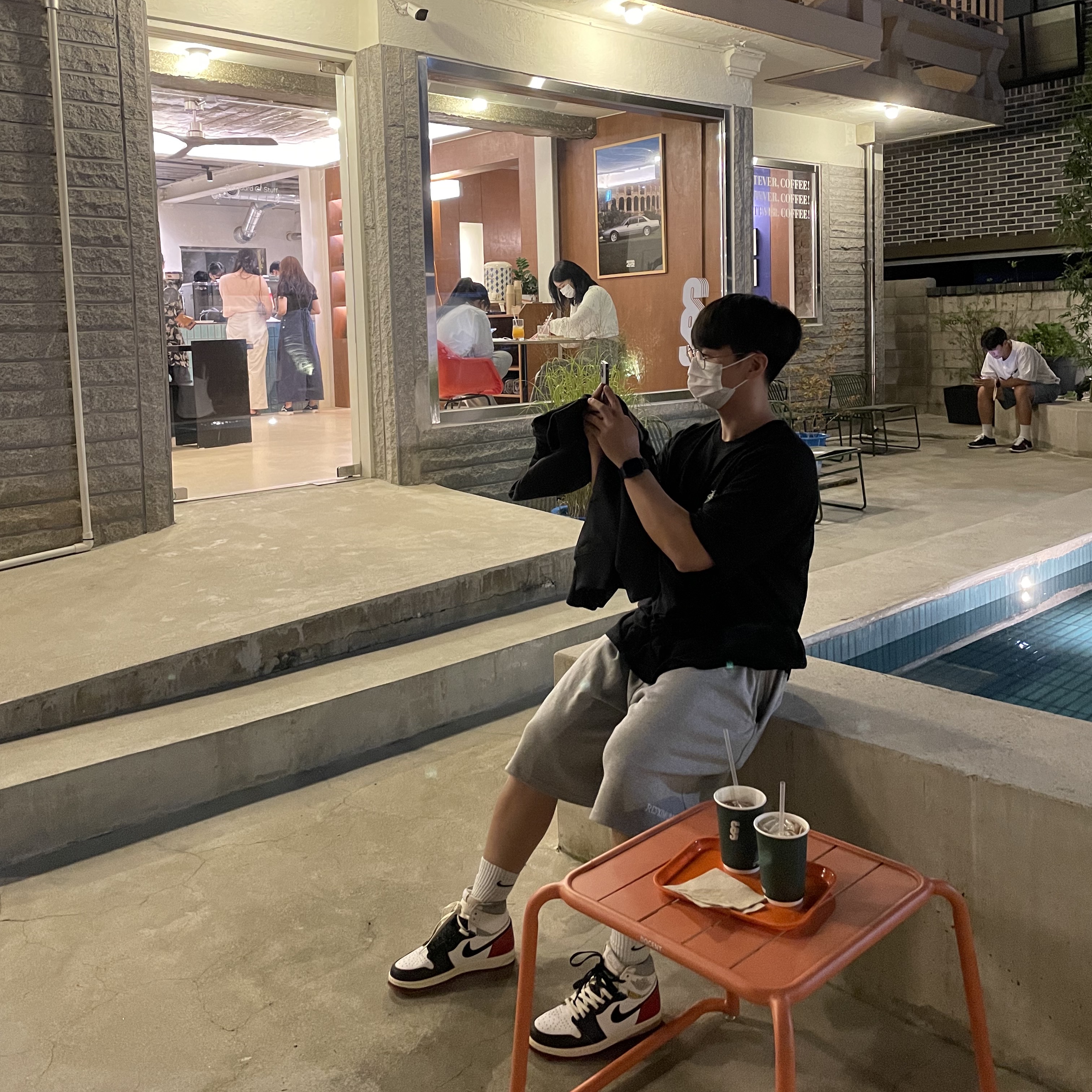 Jordan 1 x Union Retro High Black Toe, Stussy 8 Ball T-Shirt Black - 22SS 착용 스타일