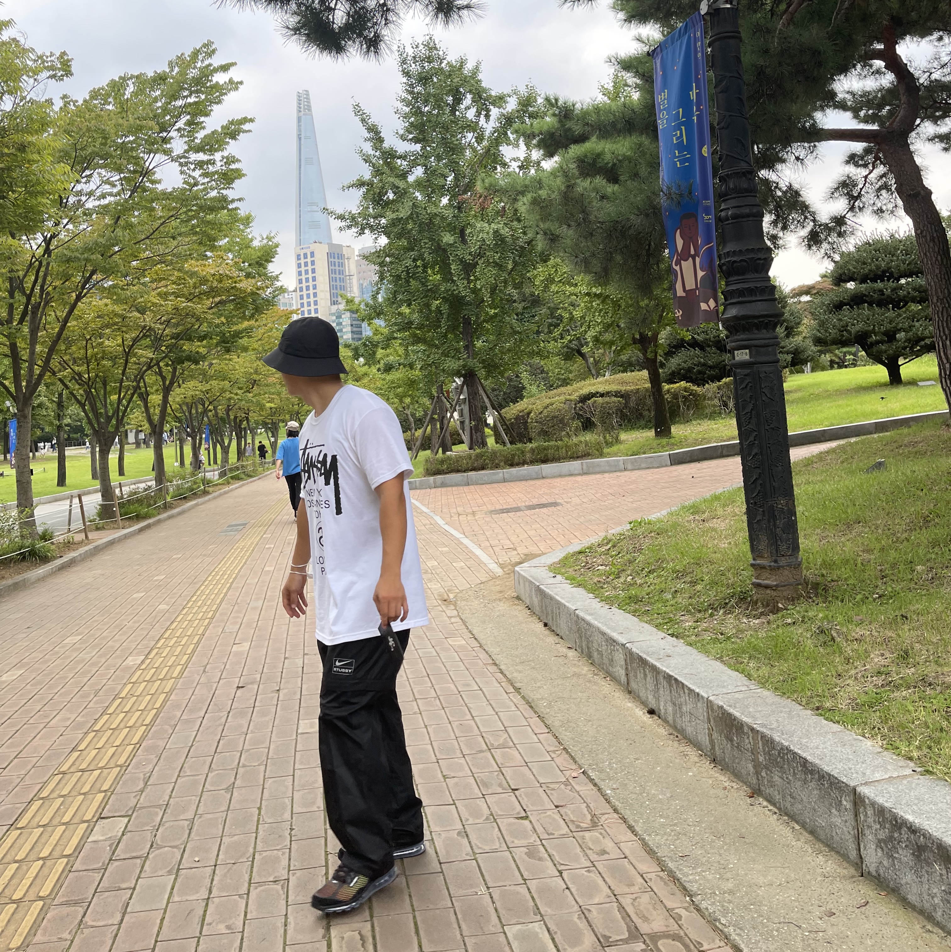 Nike x Stussy NRG FL Storm-Fit Pants Black (DO7170-010), Nike x Stussy Air Max 2013 Black 착용 스타일