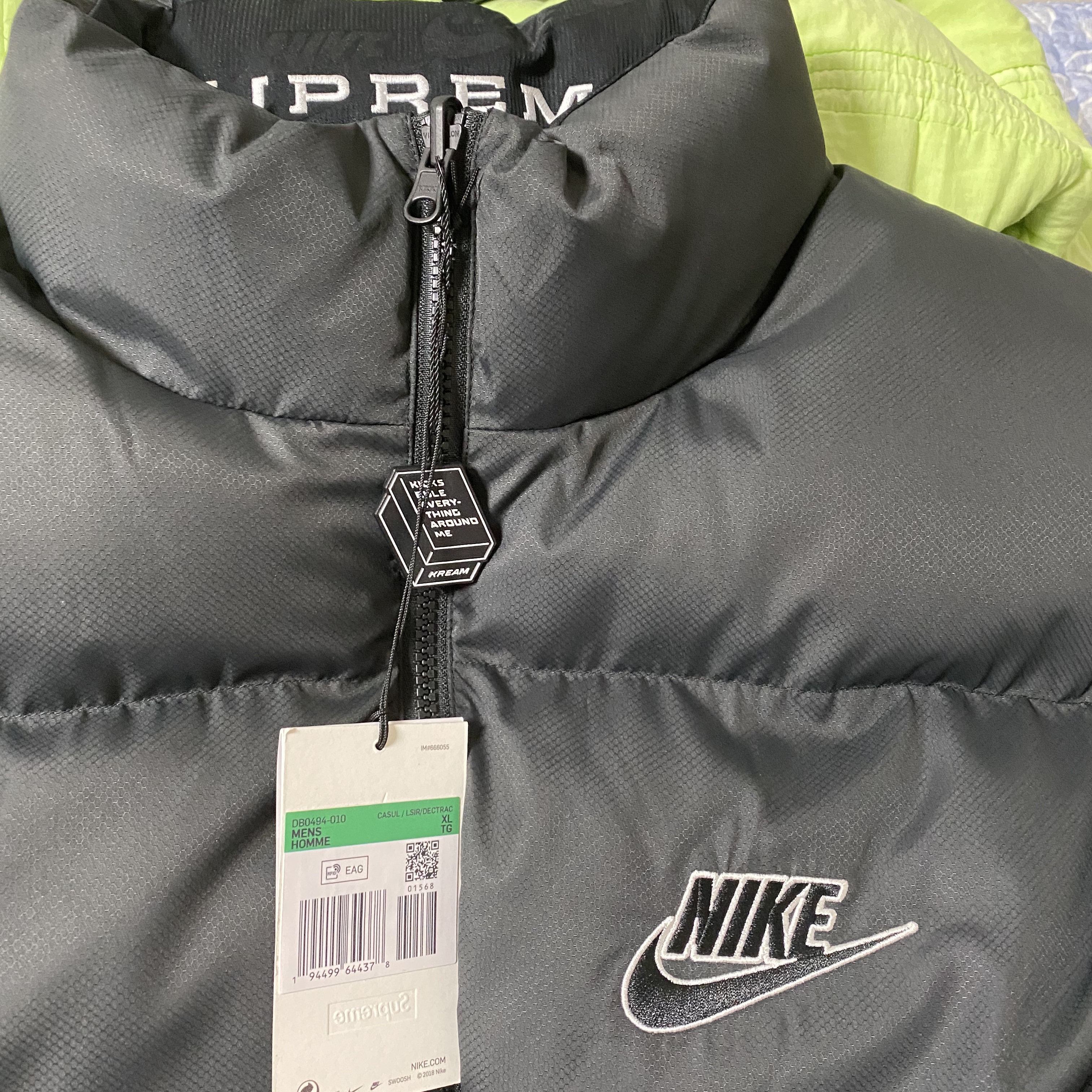 Supreme x Nike Reversible Puffy Jacket Black - 21SS 착용 스타일 - 3
