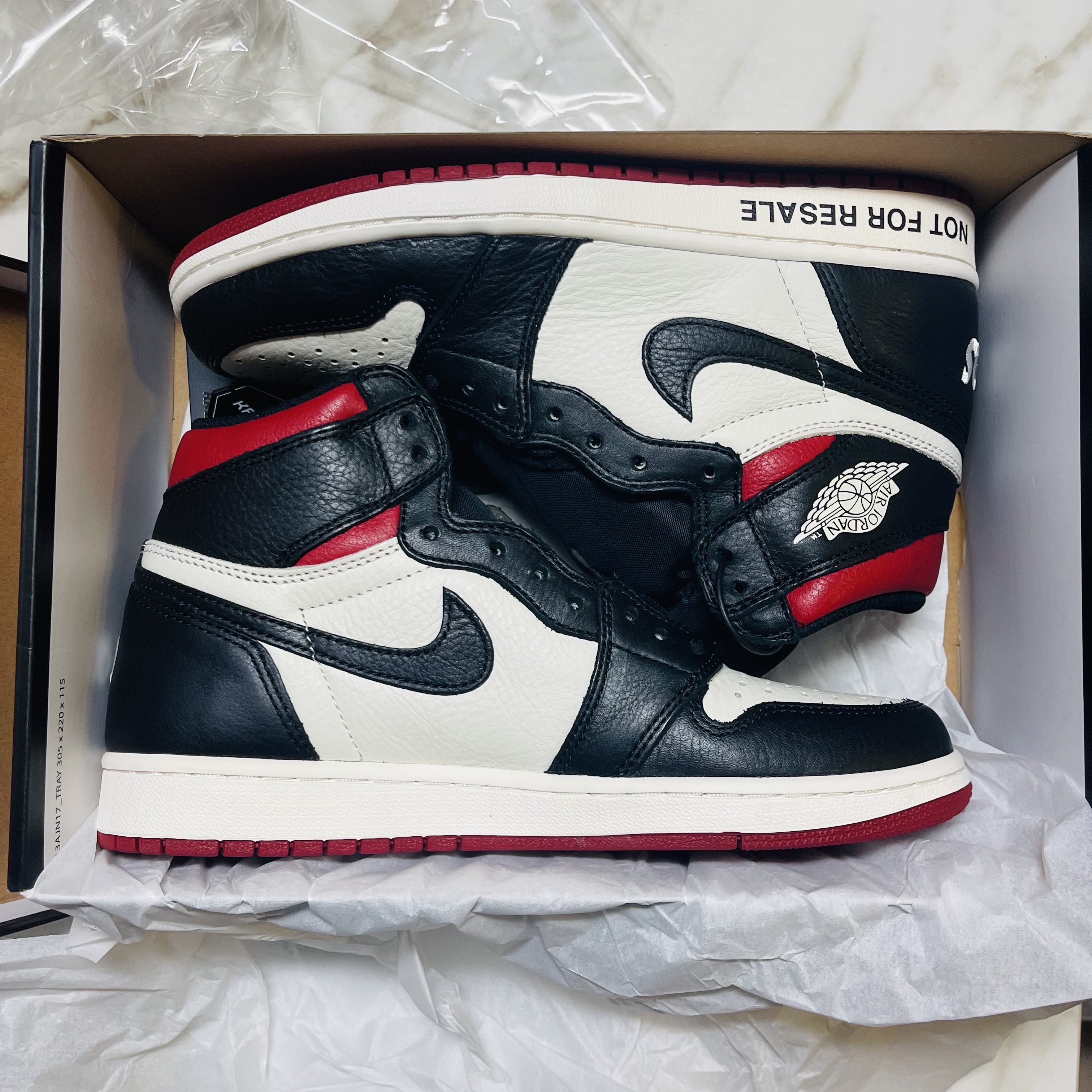 Jordan 1 Retro High Not for Resale Varsity Red 착용 스타일 - 2