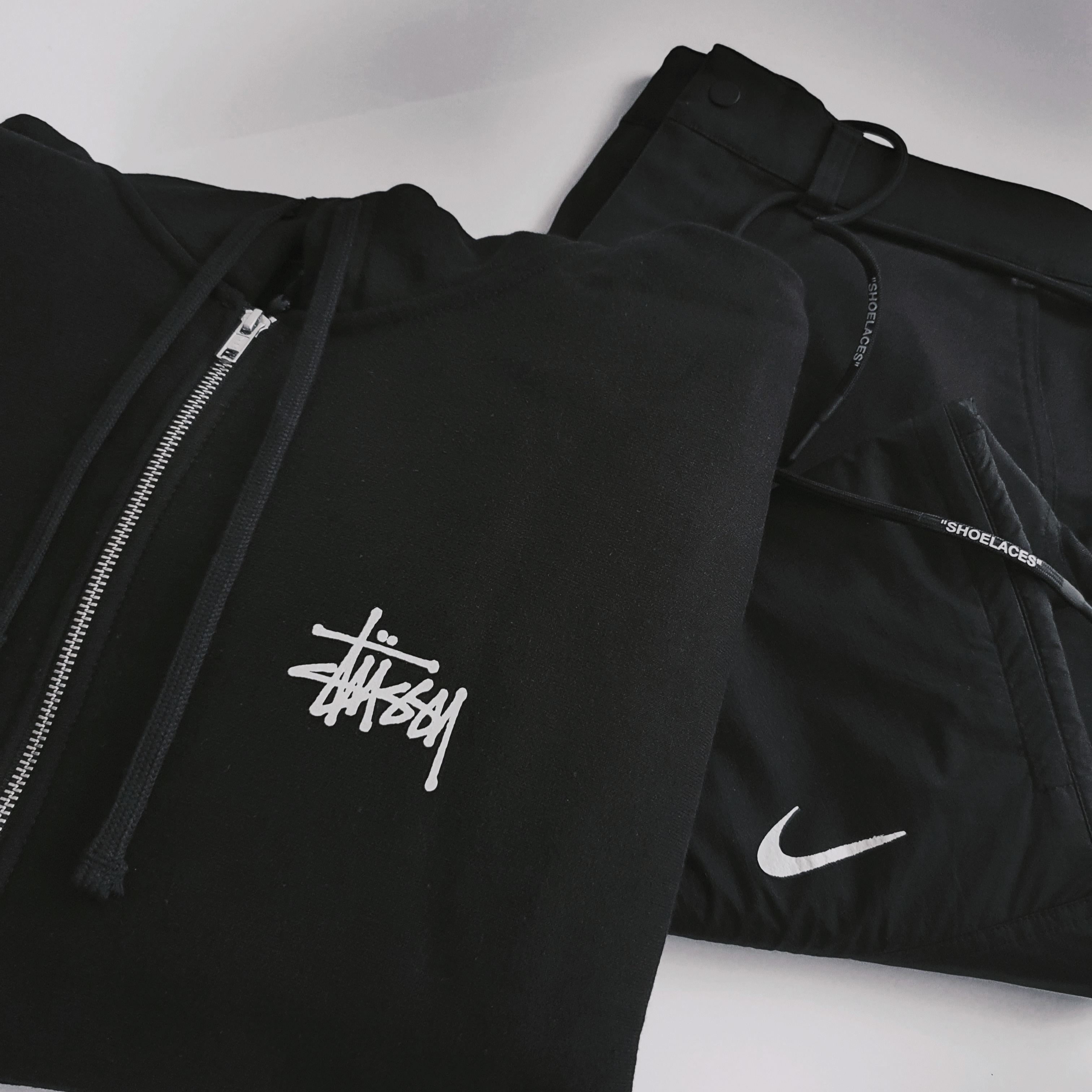 Nike x Off-White NRG Pants Black, Stussy Basic Stussy Zip Hoodie Black 2022 착용 스타일