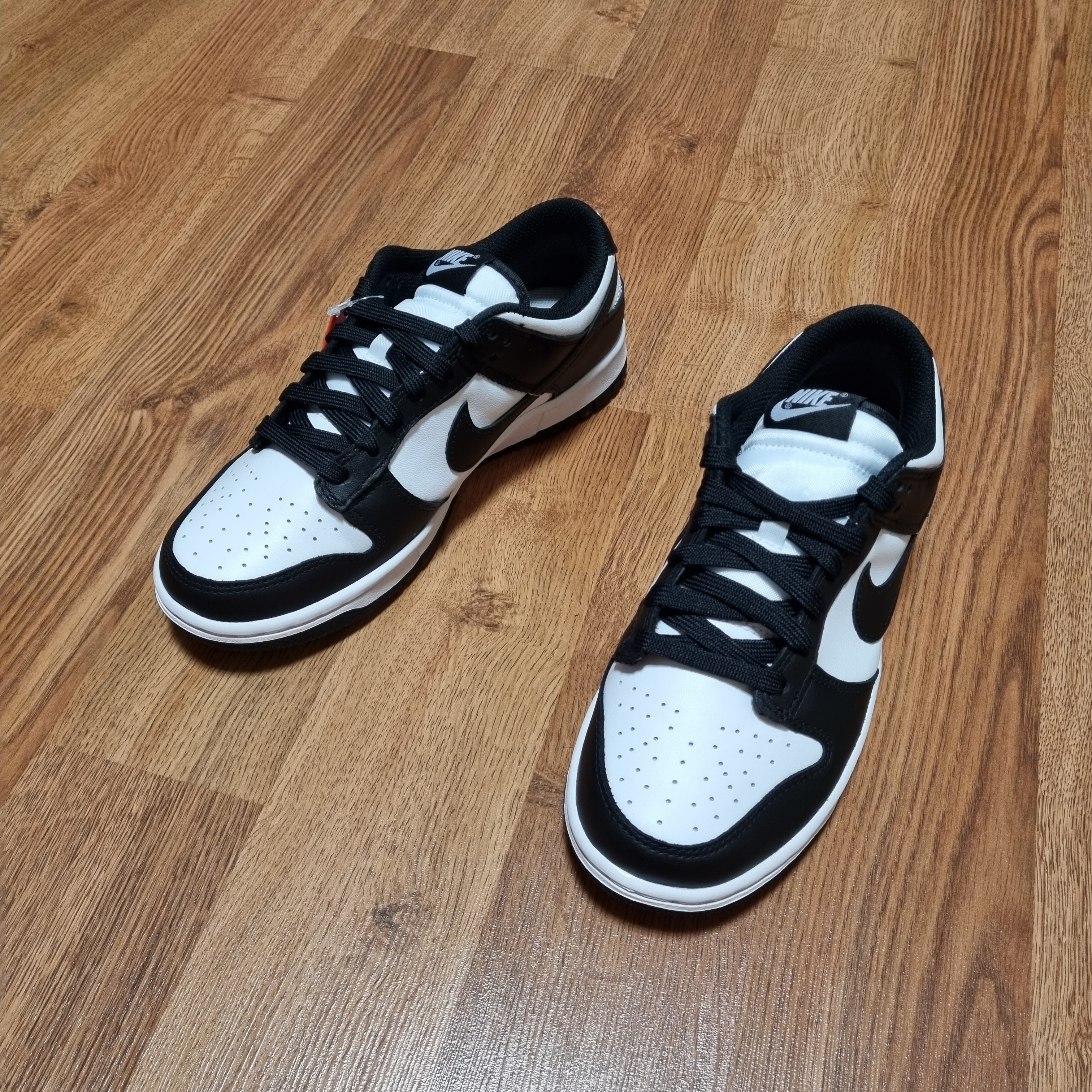 (W) Nike Dunk Low Black 착용 스타일 - 2