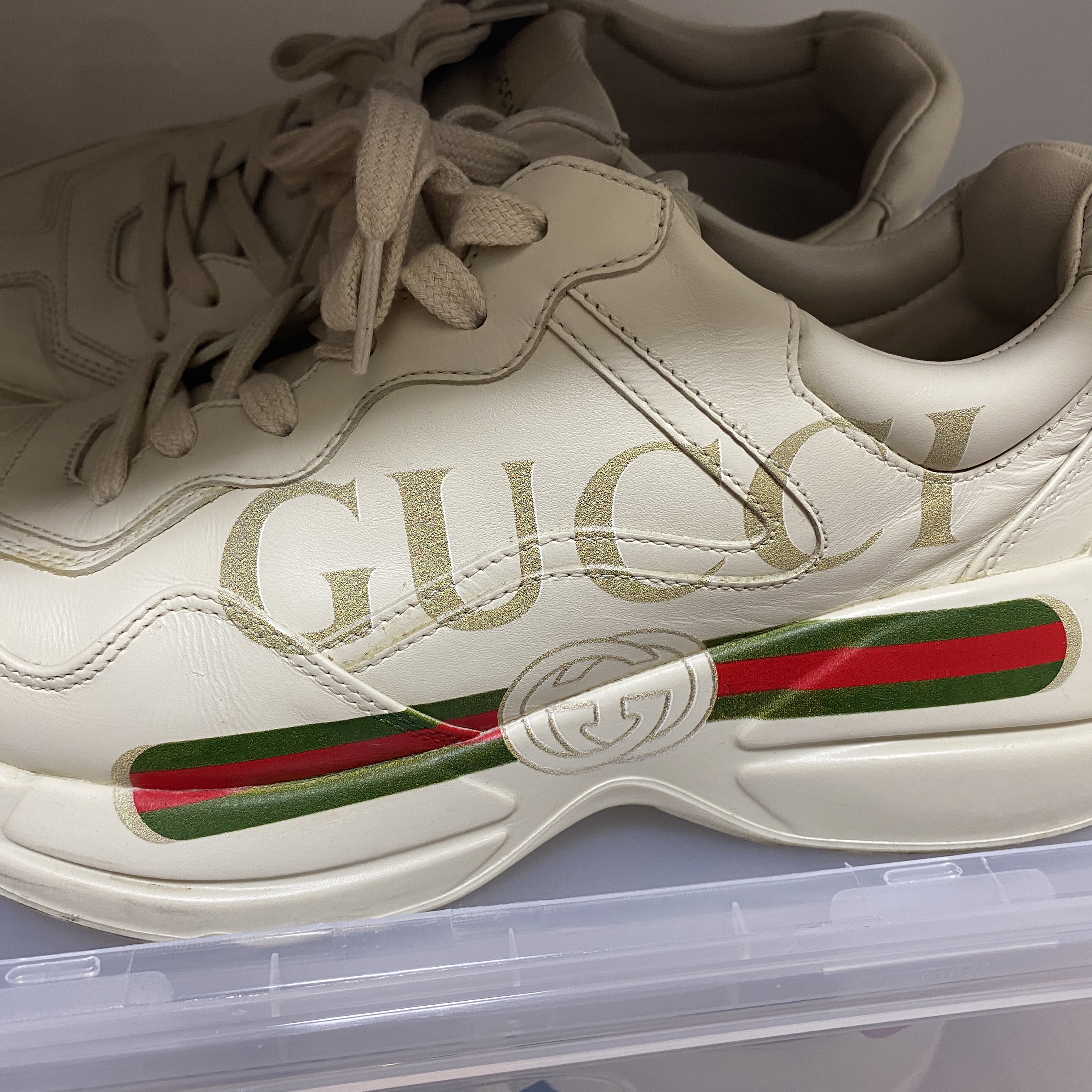 Gucci Rhyton Leather Sneakers Logo 착용 스타일
