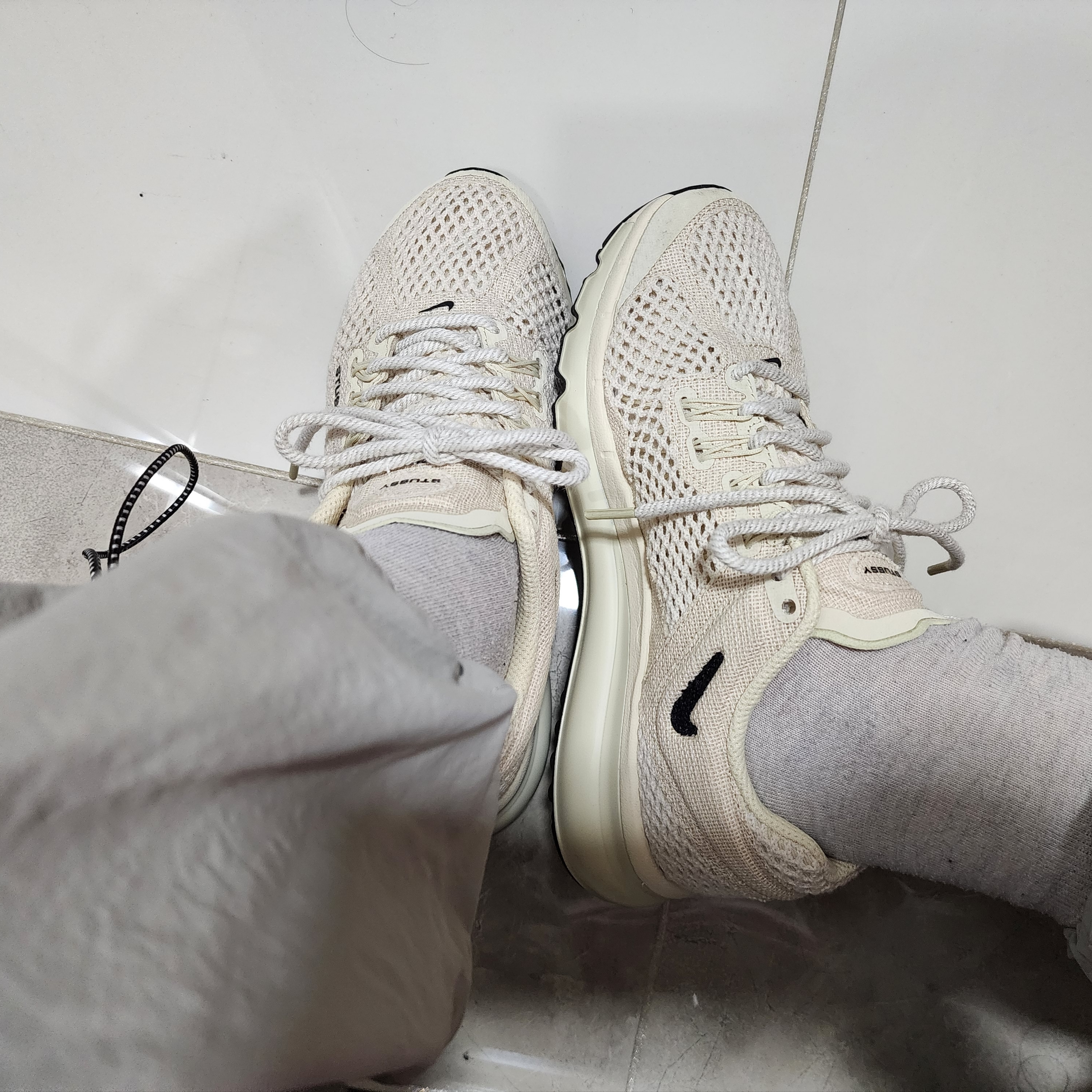 Nike x Stussy Air Max 2013 Fossil 착용 스타일 - 2
