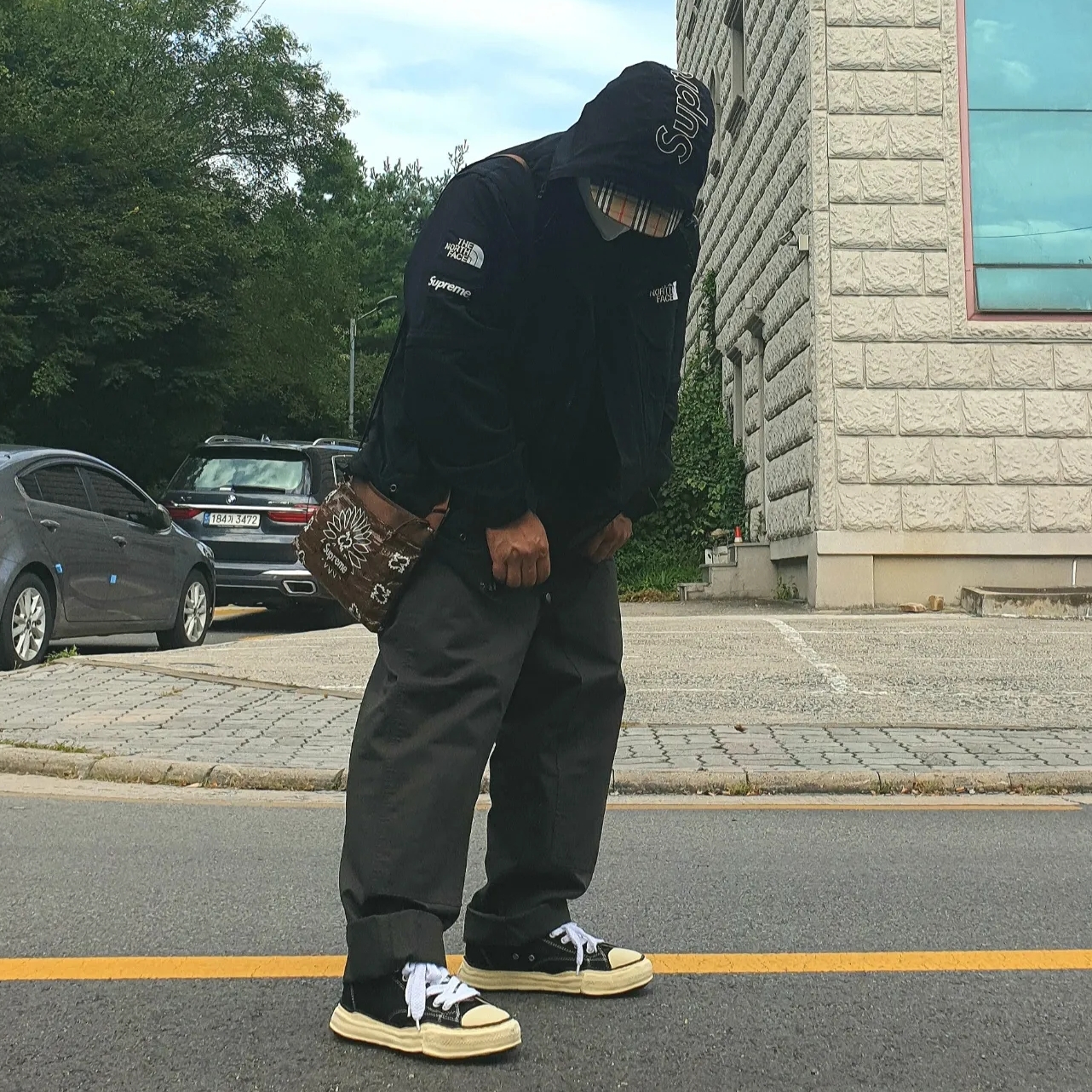 Supreme x The North Face Trekking Convertible Jacket Black - 22SS, Maison Mihara Yasuhiro Peterson VL OG Sole Canvas Low-top Sneakers Black 착용 스타일