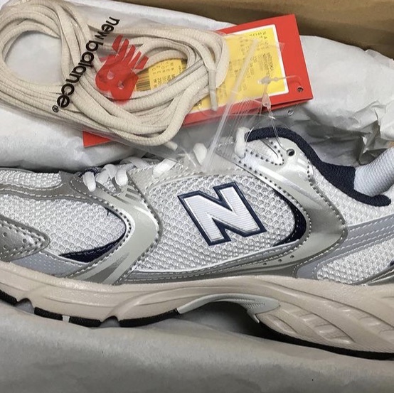 New Balance 530 Steel Grey 착용 스타일