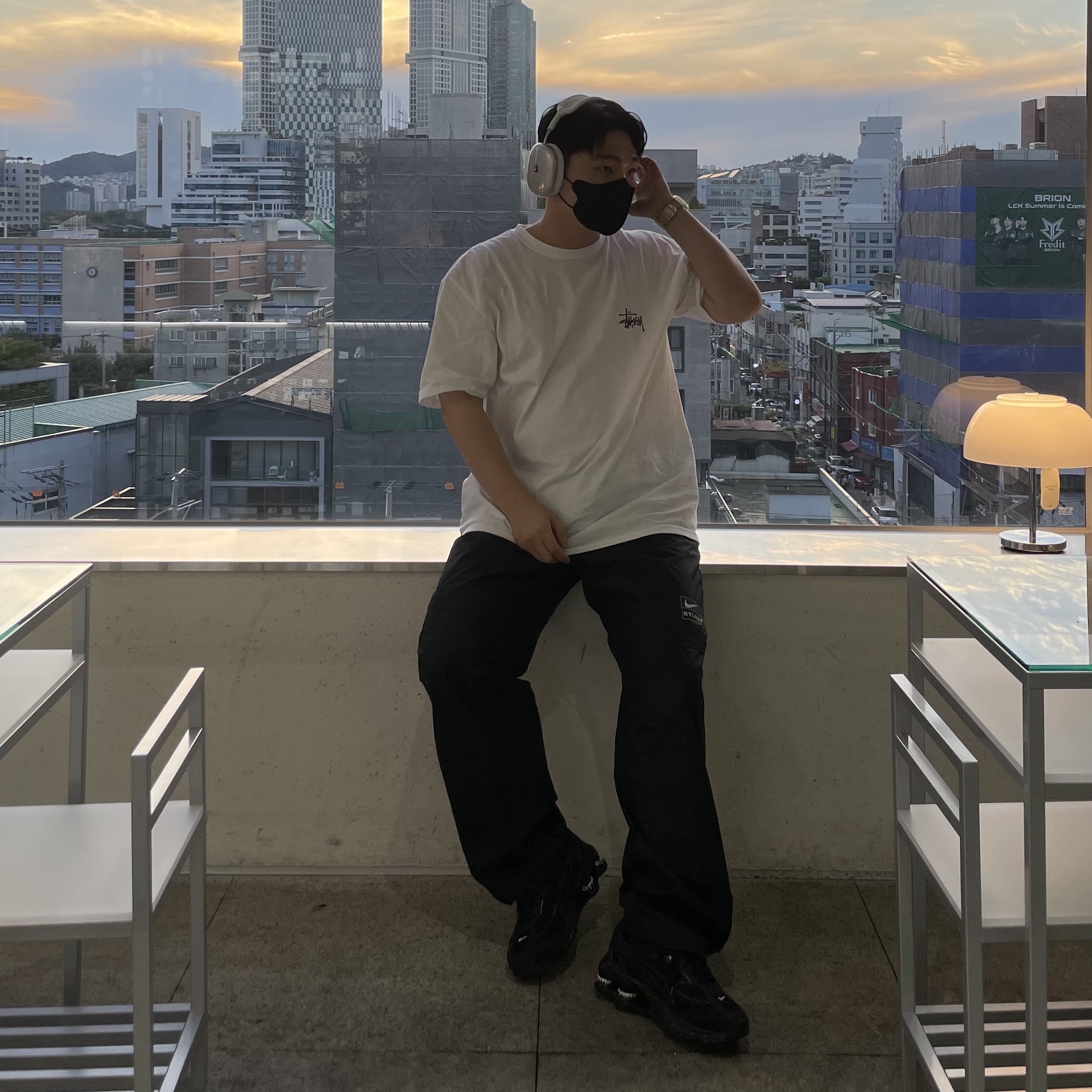 Apple AirPods Max Lightning Silver (Korean Ver.), Stussy Basic Stussy T-Shirt White 2022 착용 스타일
