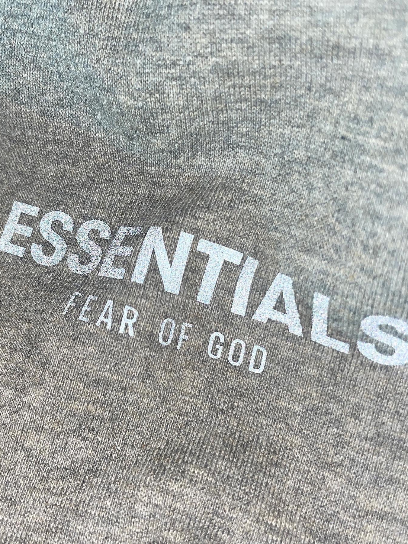 Essentials The Core Collection Pullover Mockneck Heather Oatmeal, Essentials The Core Collection Sweatshorts Dark Oatmeal 착용 스타일 - 3