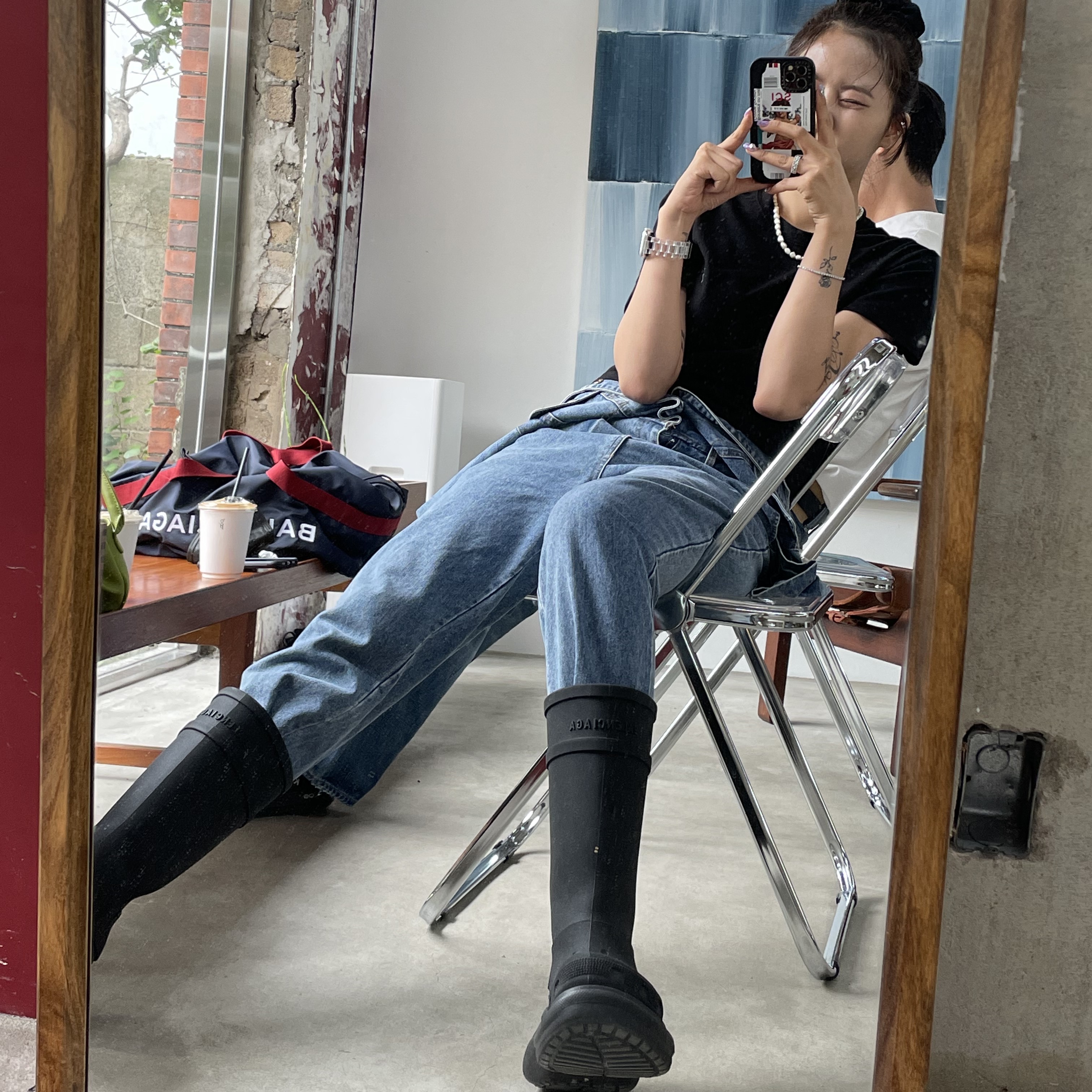 (W) Balenciaga x Crocs Rubber Boot Black, Balenciaga x Crocs Rubber Boot Black 착용 스타일 - 2