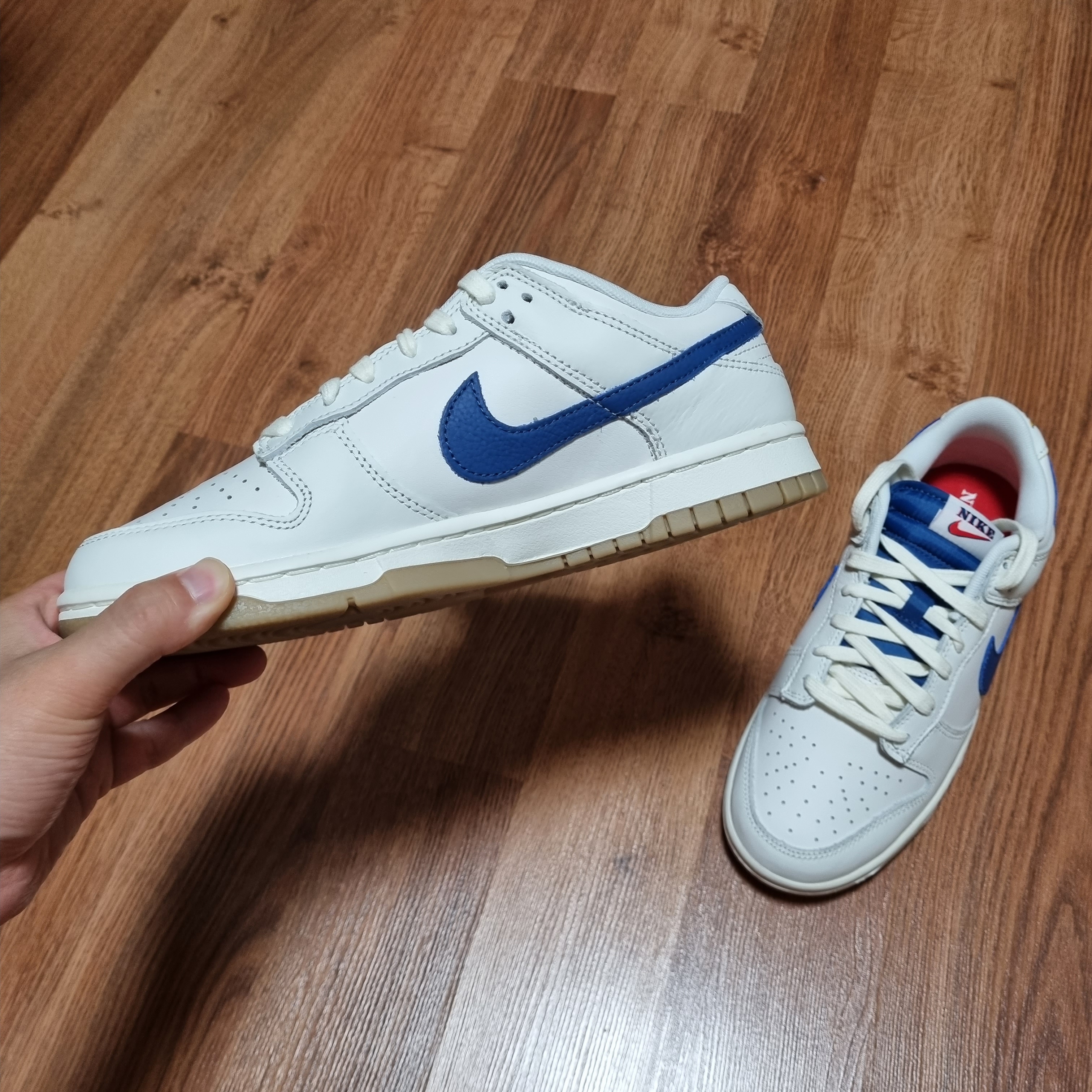 Nike Dunk Low SE Sail Dark Marina Blue 착용 스타일 - 1