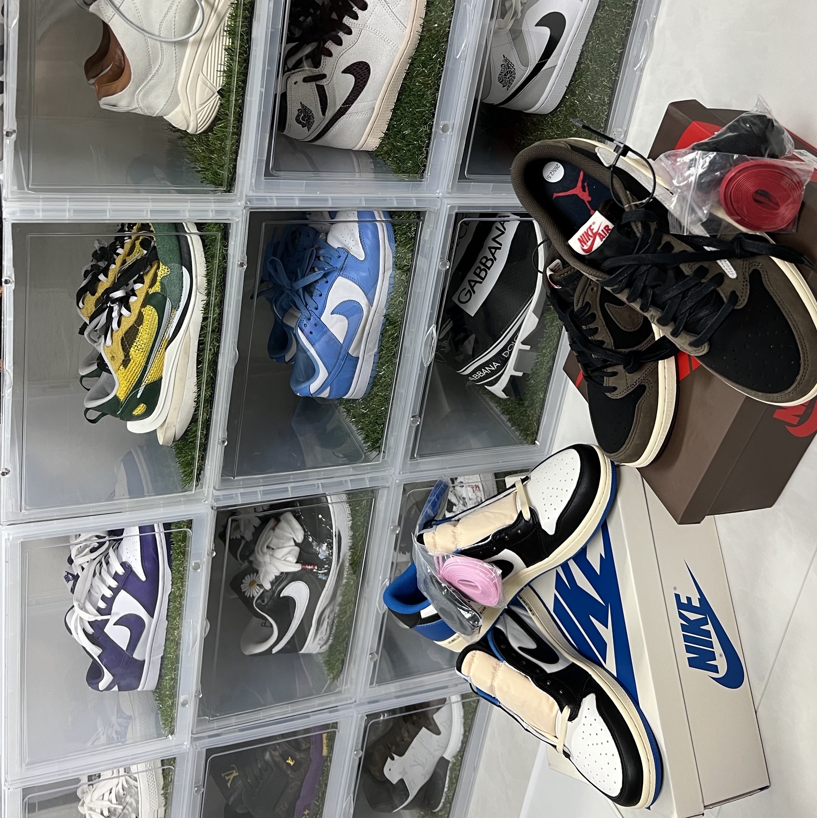 Jordan 1 x Travis Scott x Fragment Retro Low OG SP Military Blue, Jordan 1 x Travis Scott Retro Low OG SP Mocha ์ฐฉ์ฉ ์คํ์ผ