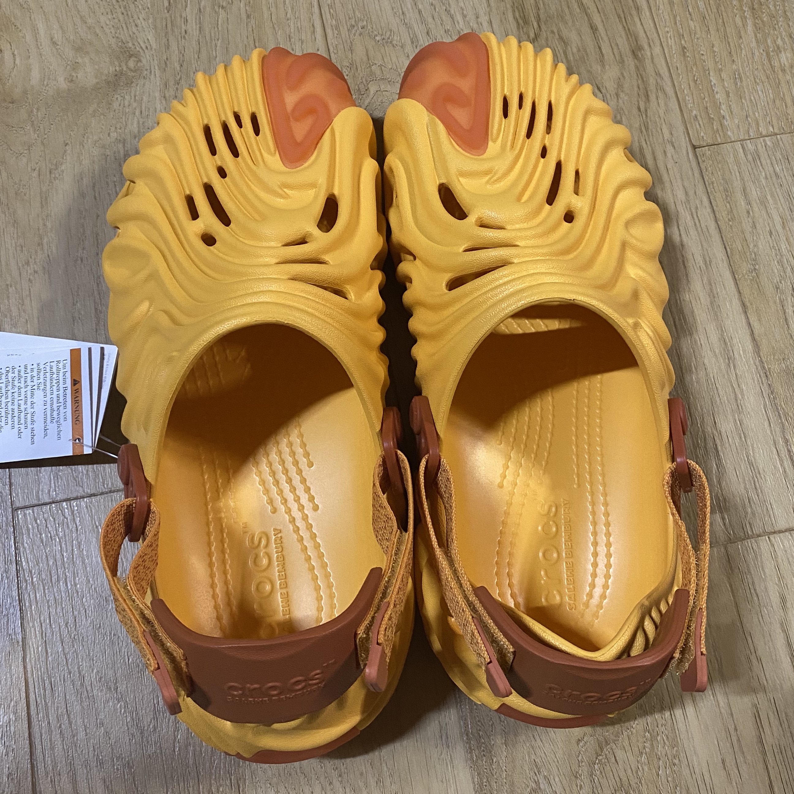 Crocs x Salehe Bembury Pollex Clog Cobbler 착용 스타일 - 1
