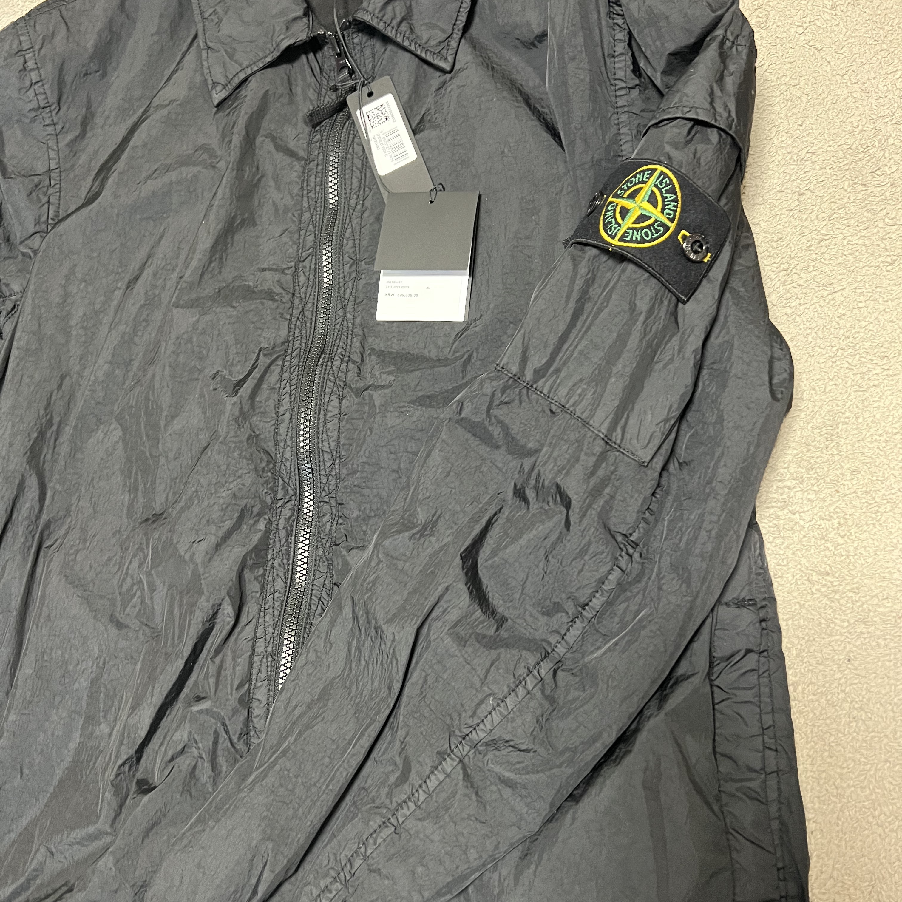 Stone Island 10223 Crinkle Reps Nylon Garment Dyed Overshirt Black - 22FW 착용 스타일