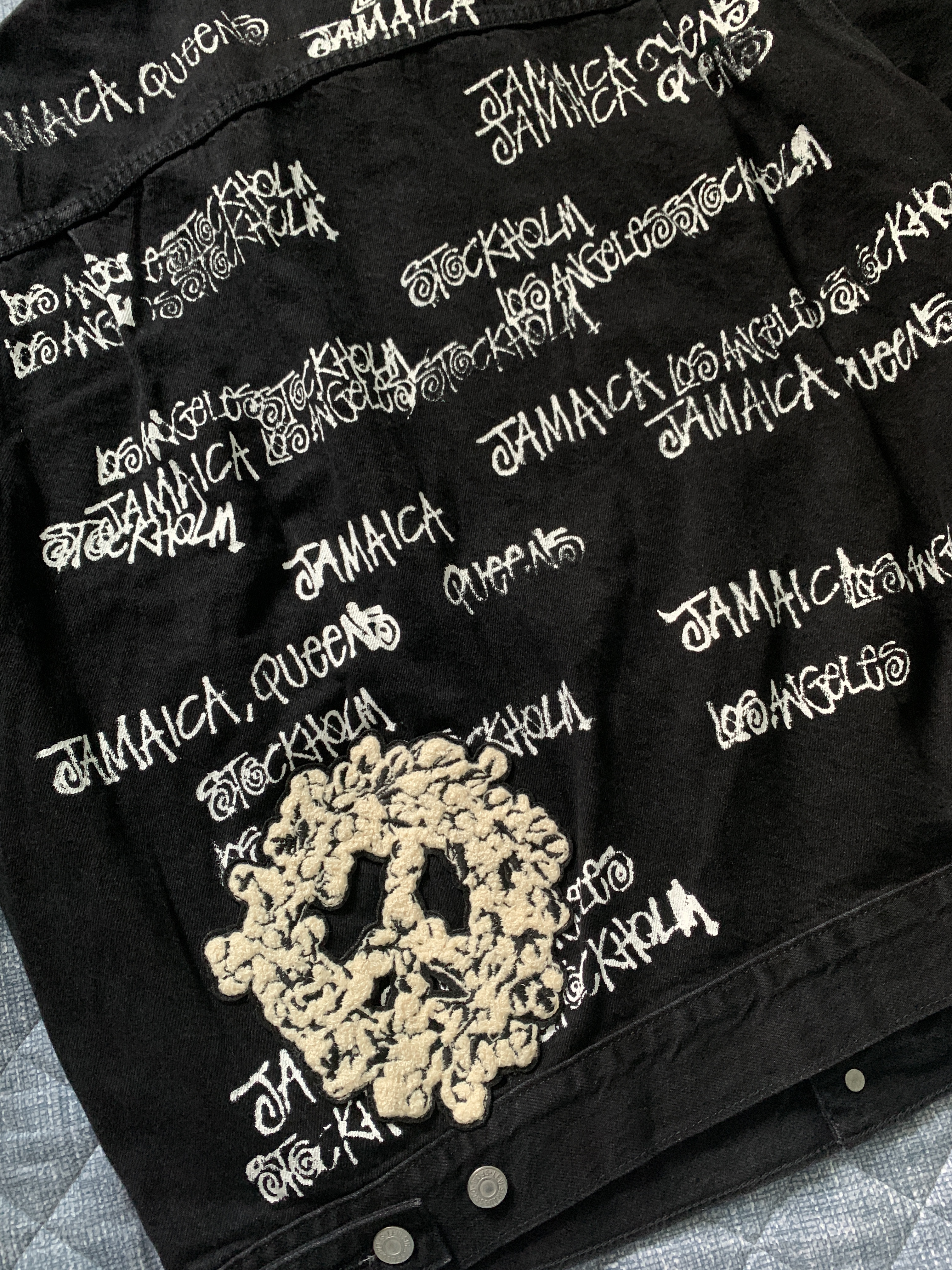 Stussy x Our Legacy x Denim Tears TTL Denim Jacket Black 착용 스타일 - 3