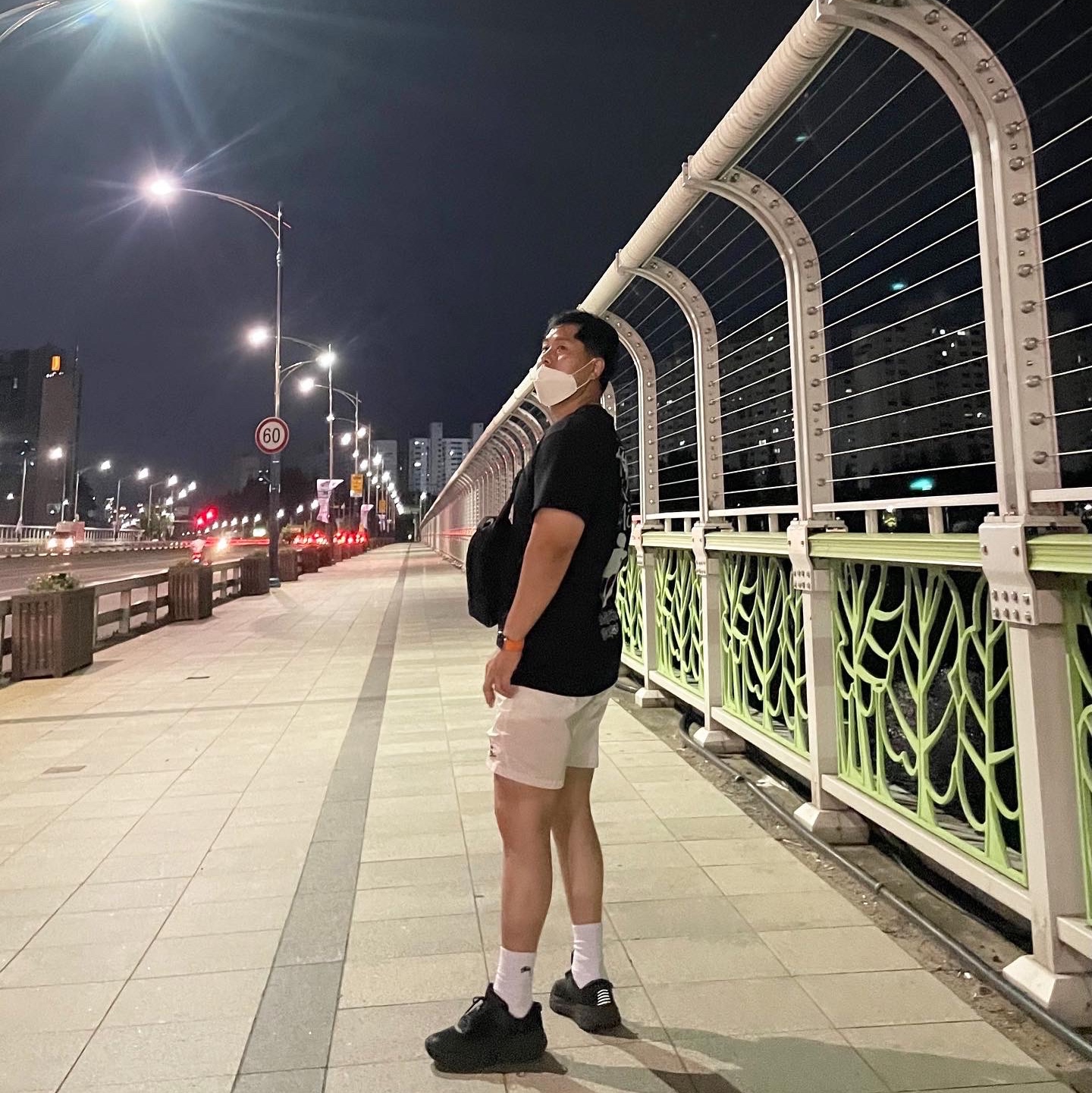 Hoka Bondi 7 Black - Wide, Stussy Small Stock Crew Socks White (3 Pack) 착용 스타일