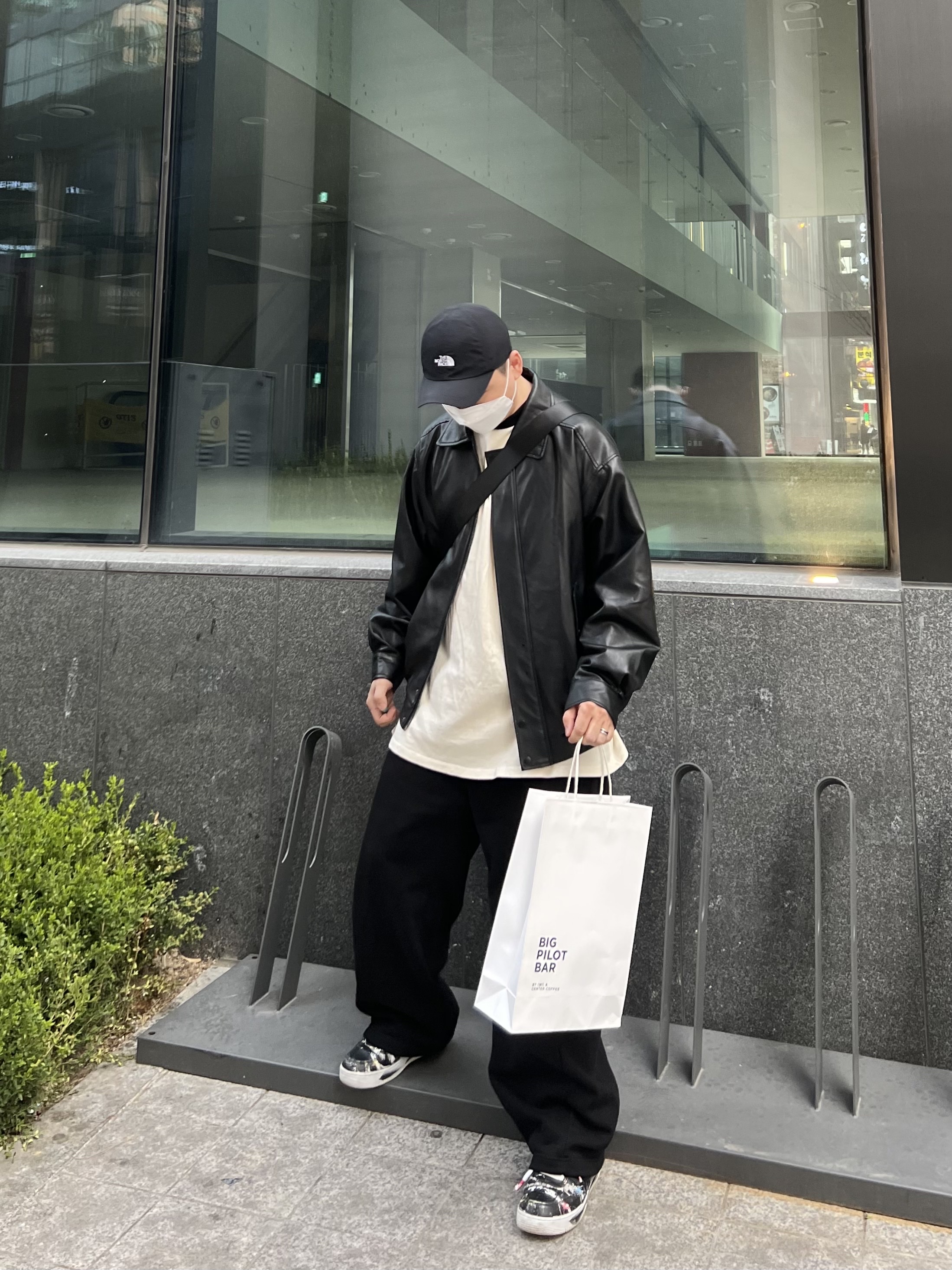 Nike x Peaceminusone Air Force 1 Low Para-Noise 착용 스타일 - 1