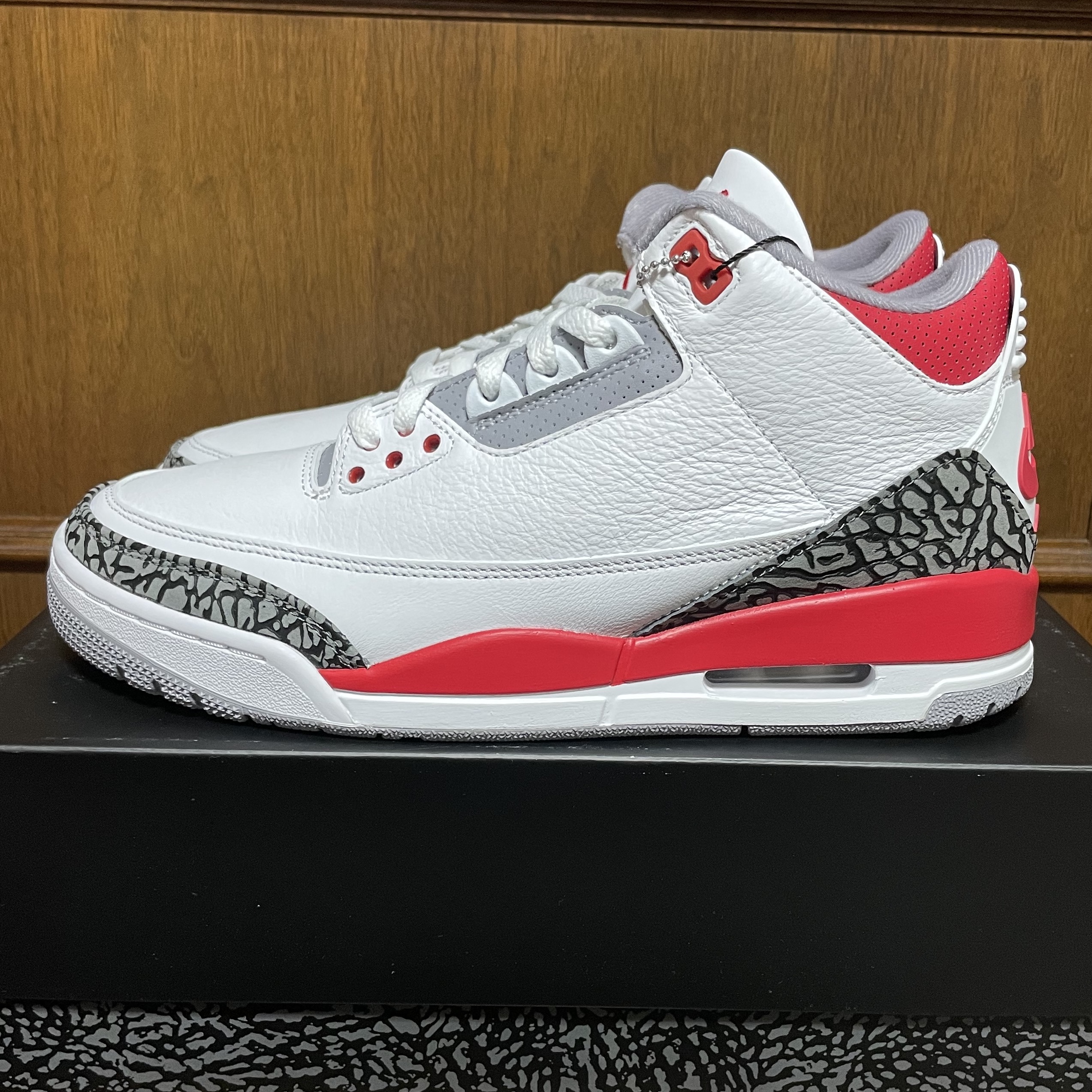 Jordan 3 Retro Fire Red 2022 착용 스타일 - 1