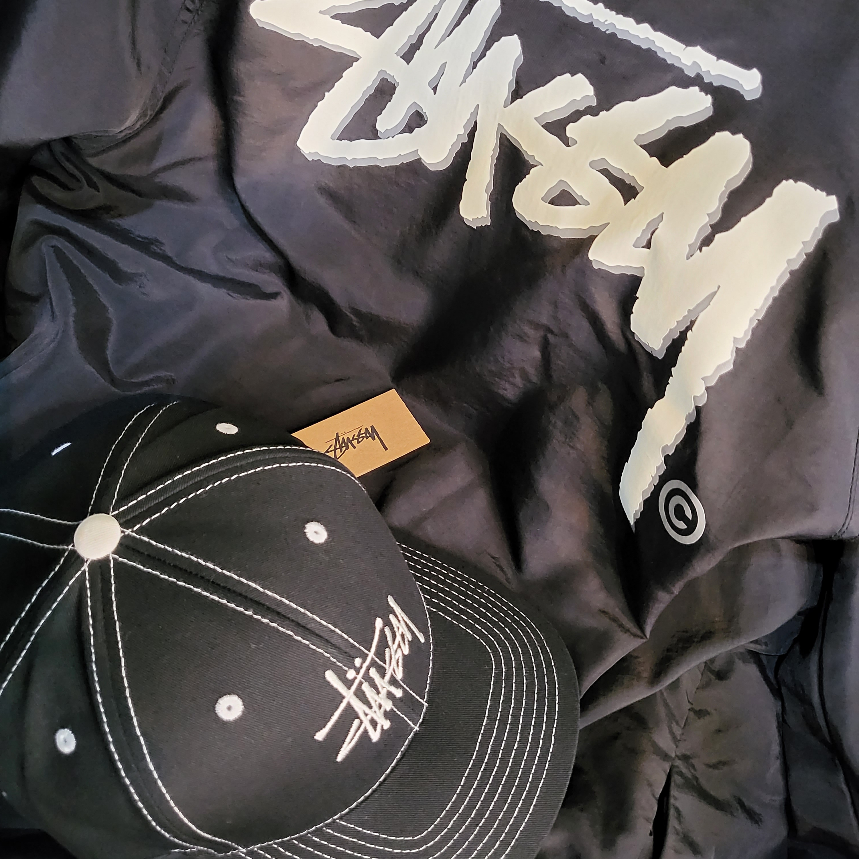 Stussy Basic Structured Low Pro Cap Black 착용 스타일 - 1