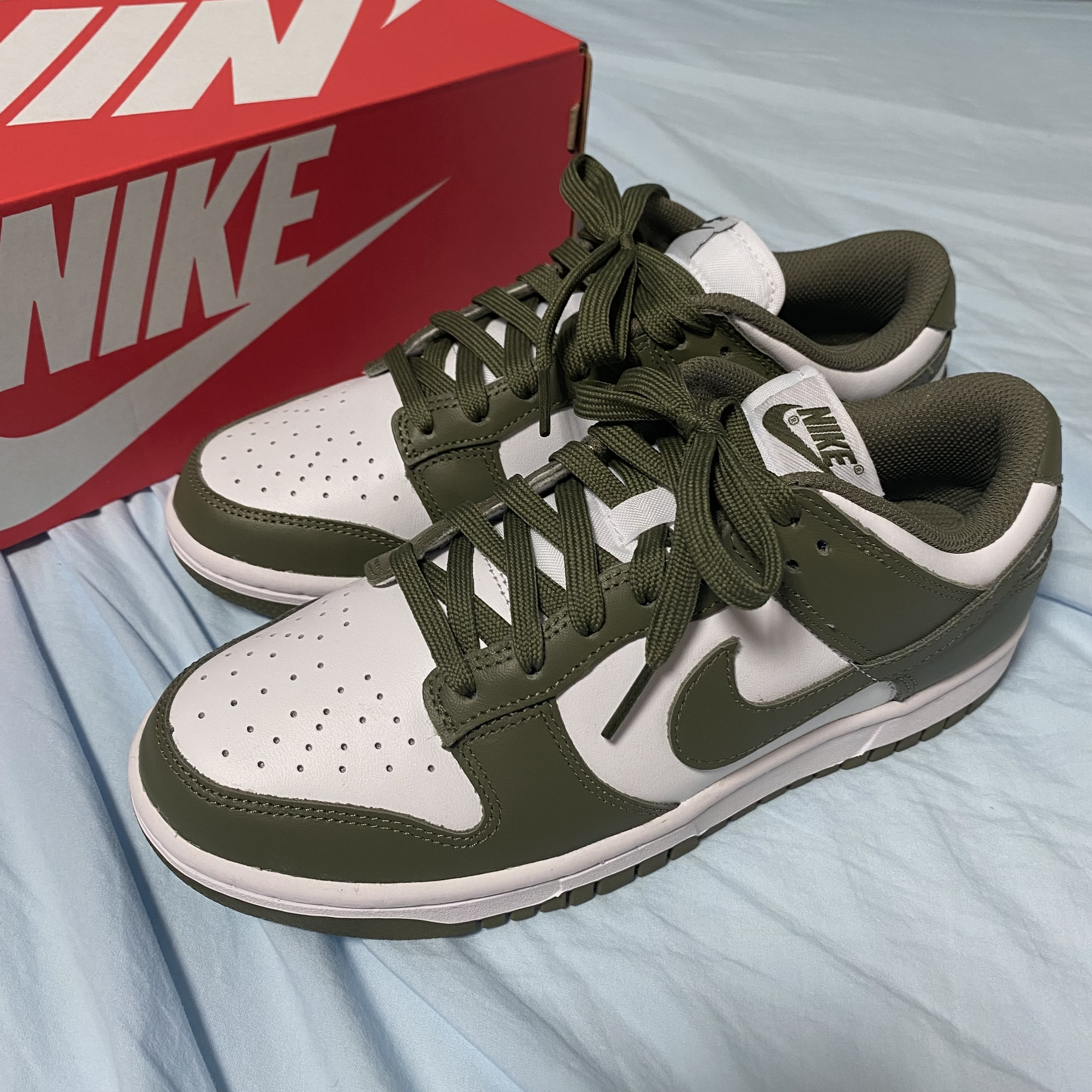 (W) Nike Dunk Low Medium Olive 착용 스타일