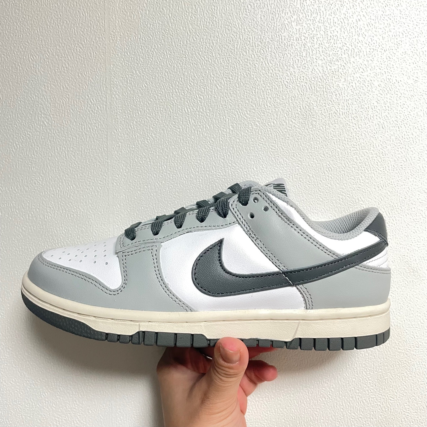 (W) Nike Dunk Low Light Smoke Grey 착용 스타일 - 4