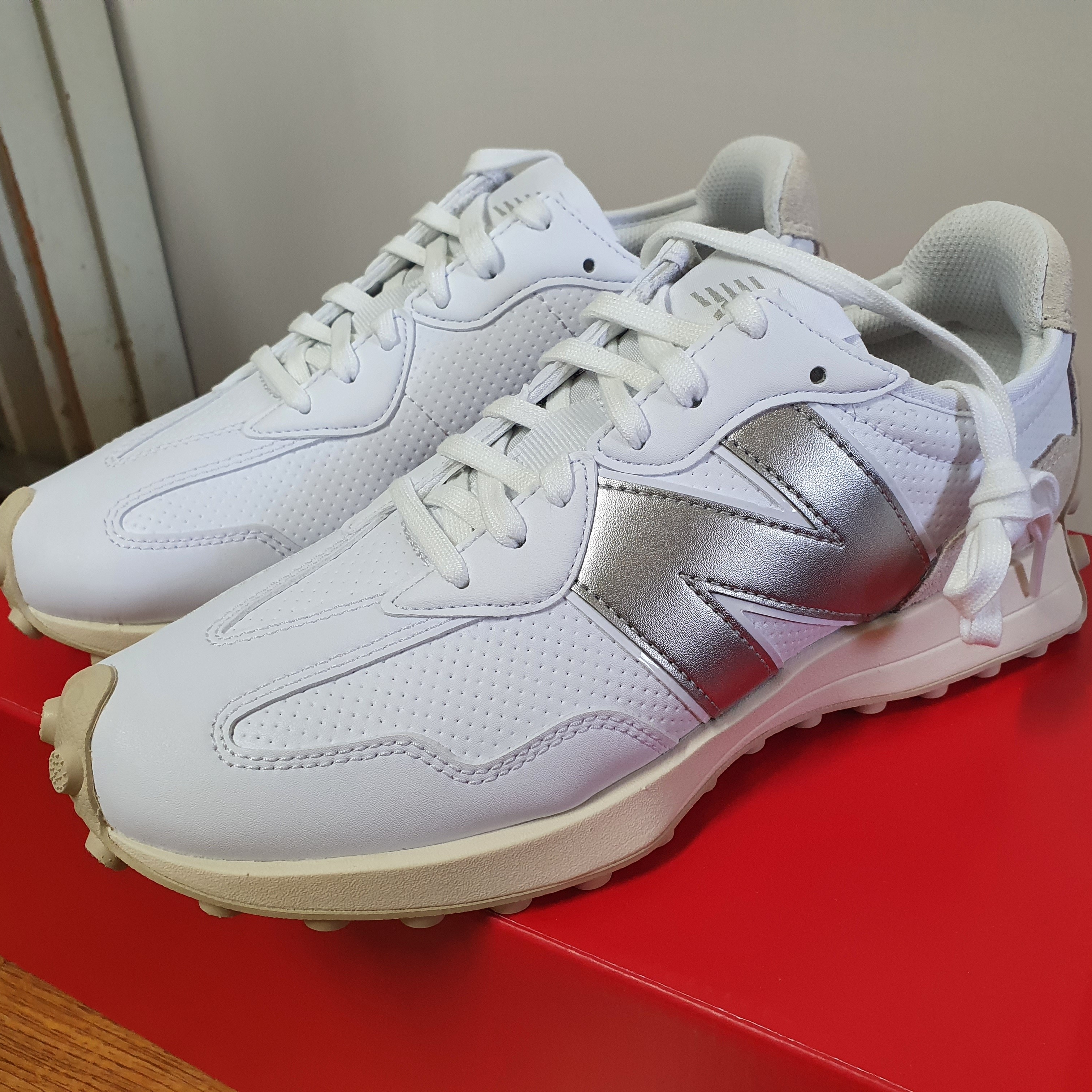 (W) New Balance 327 Golf White 착용 스타일 - 1