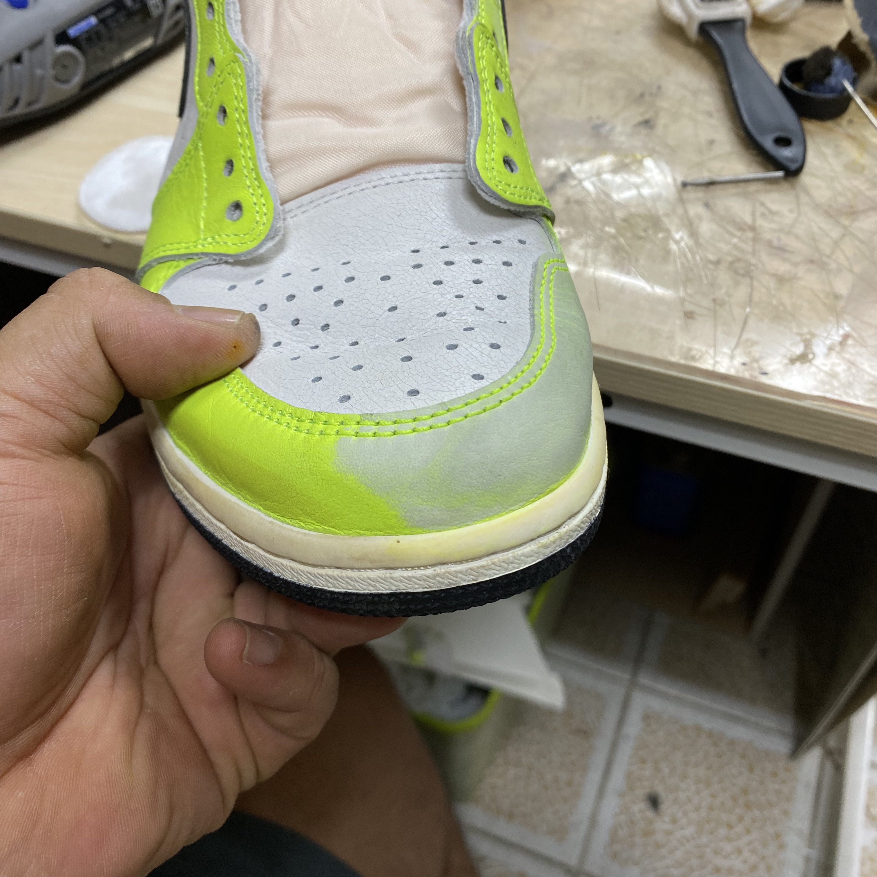 Jordan 1 Retro High OG Volt 착용 스타일 - 2