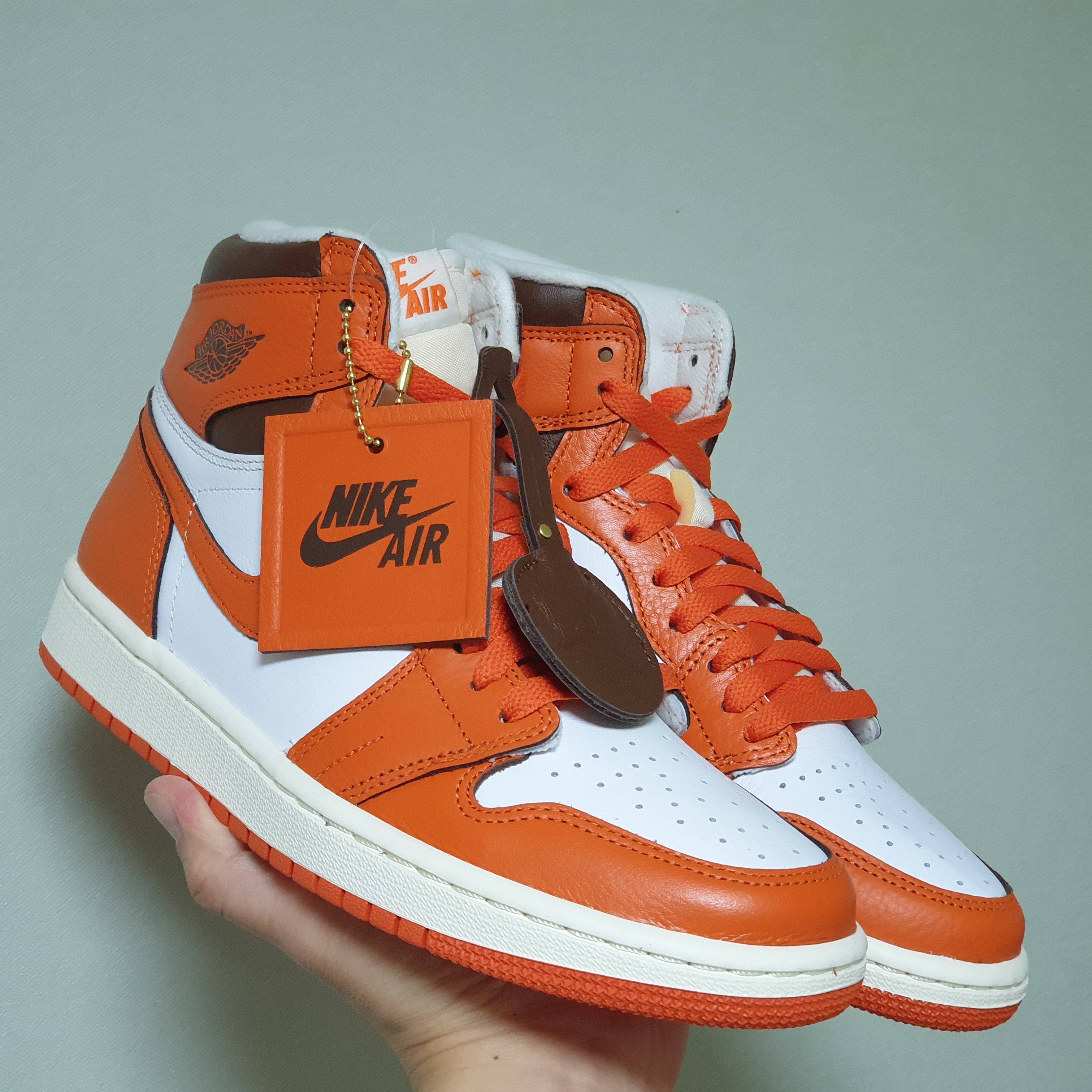 (W) Jordan 1 Retro High OG Starfish 착용 스타일 - 2