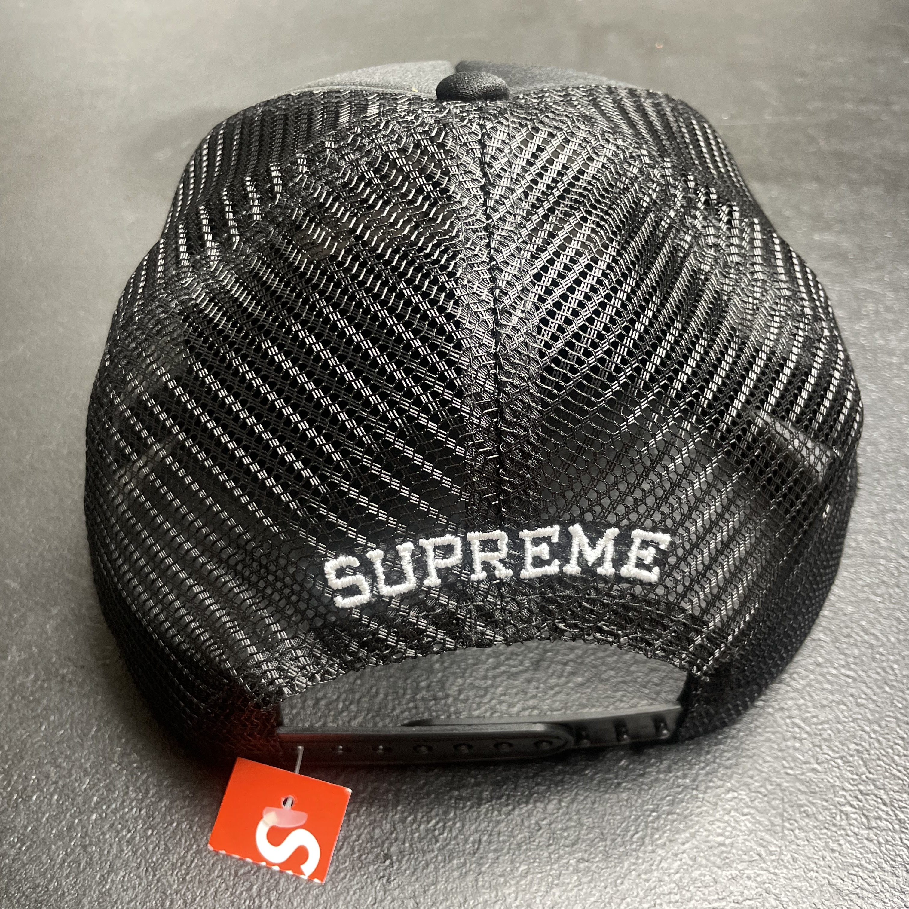 Supreme Transport Mesh Back 5-Panel Black - 22FW 착용 스타일 - 4