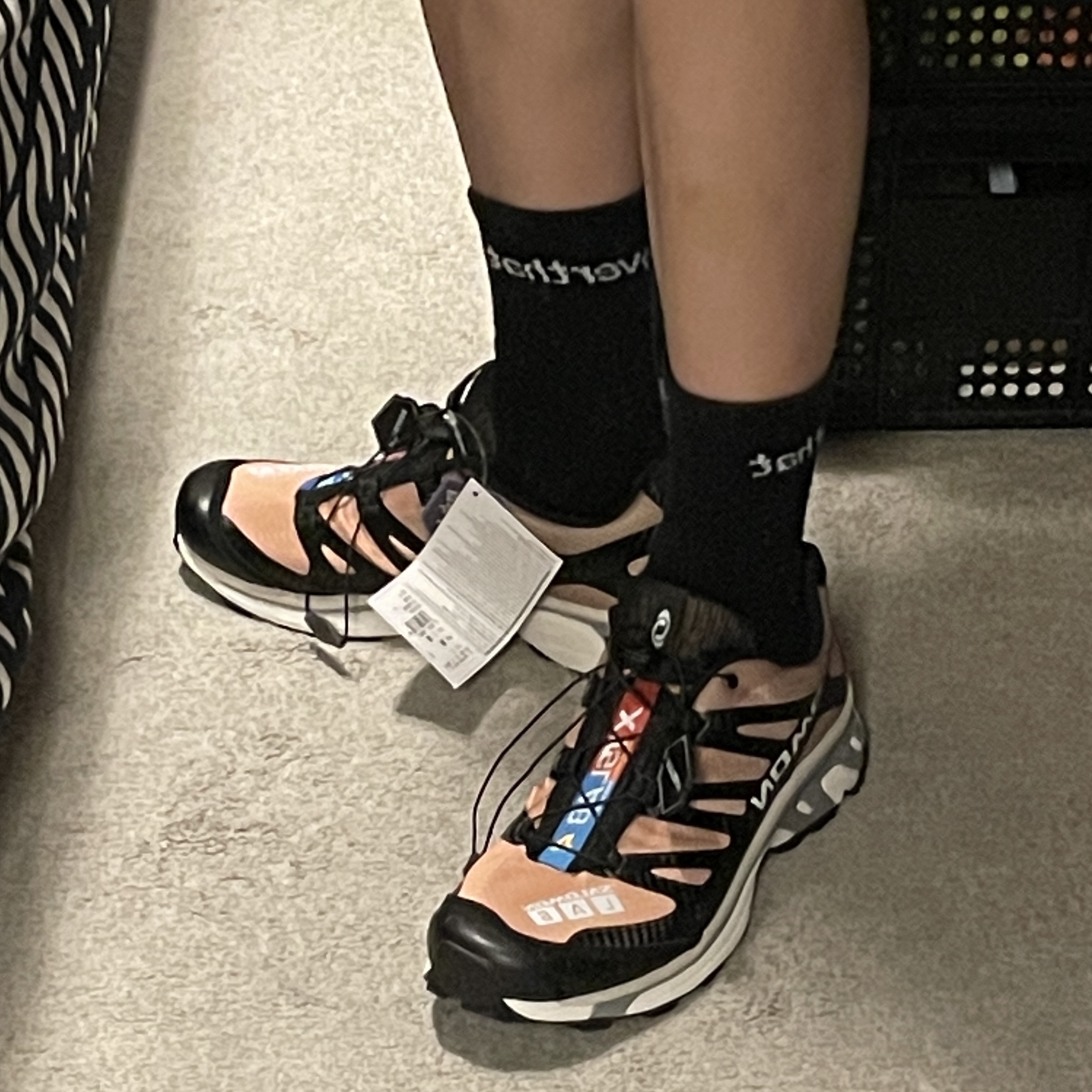 Salomon XT-4 Tobacco Brown 착용 스타일 - 4