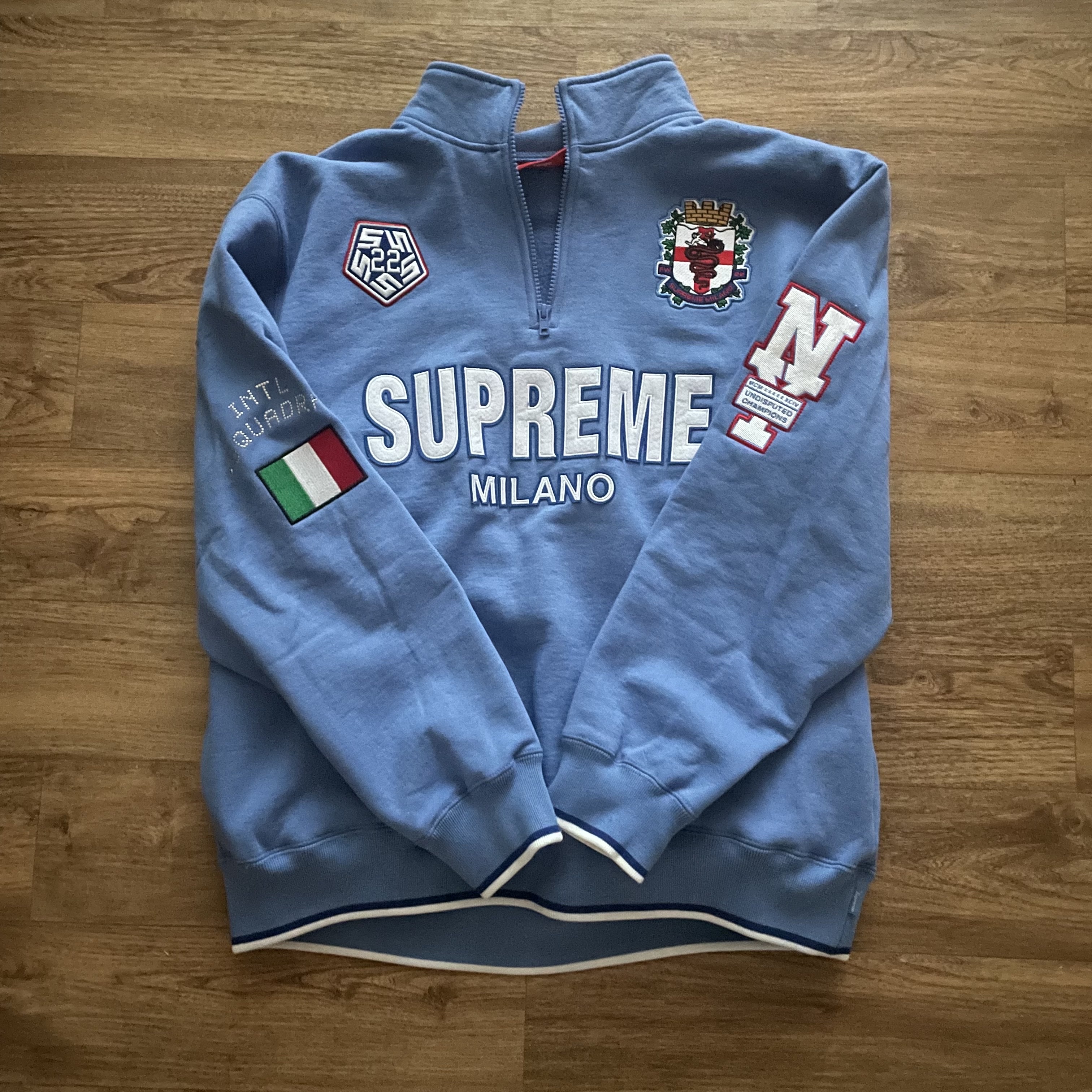 Supreme Milano Half Zip Pullover Light Blue - 22FW, Supreme Milano Half Zip Pullover White - 22FW 착용 스타일