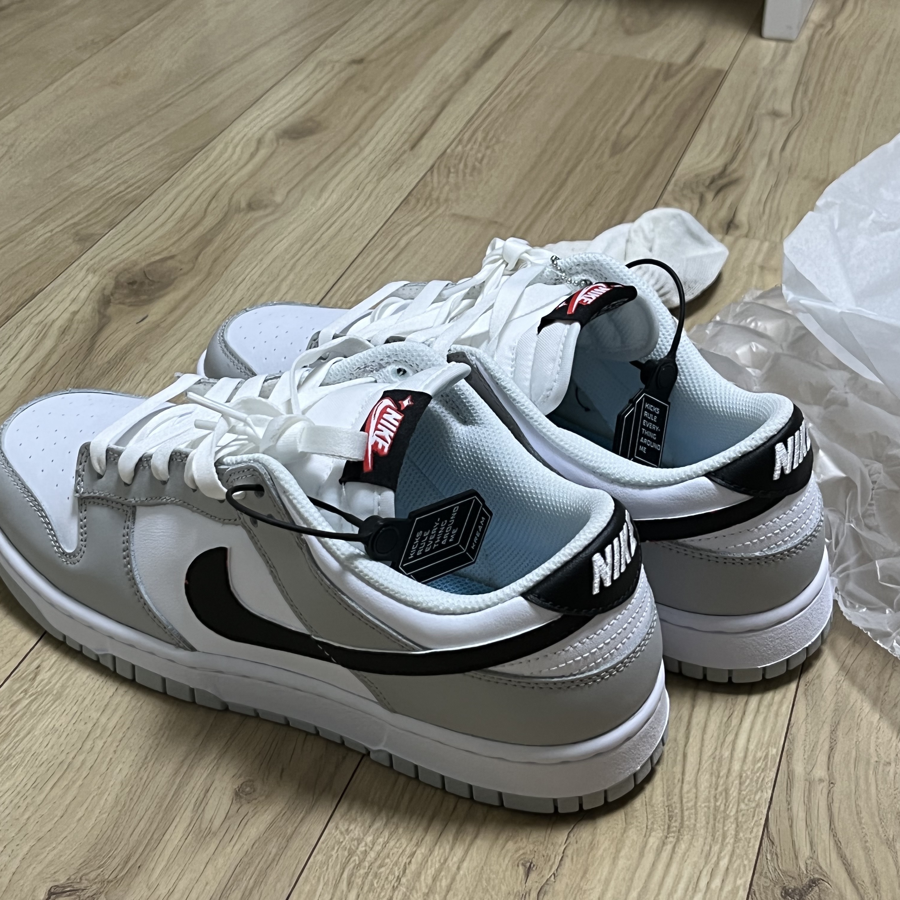 Nike Dunk Low Retro SE Jackpot Grey Fog 착용 스타일 - 1