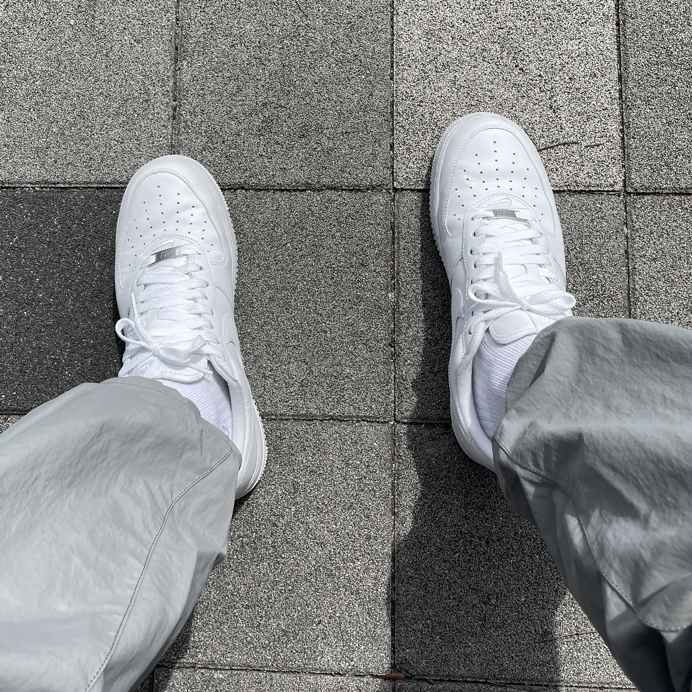 Nike x Supreme Air Force 1 Low White 착용 스타일 - 2