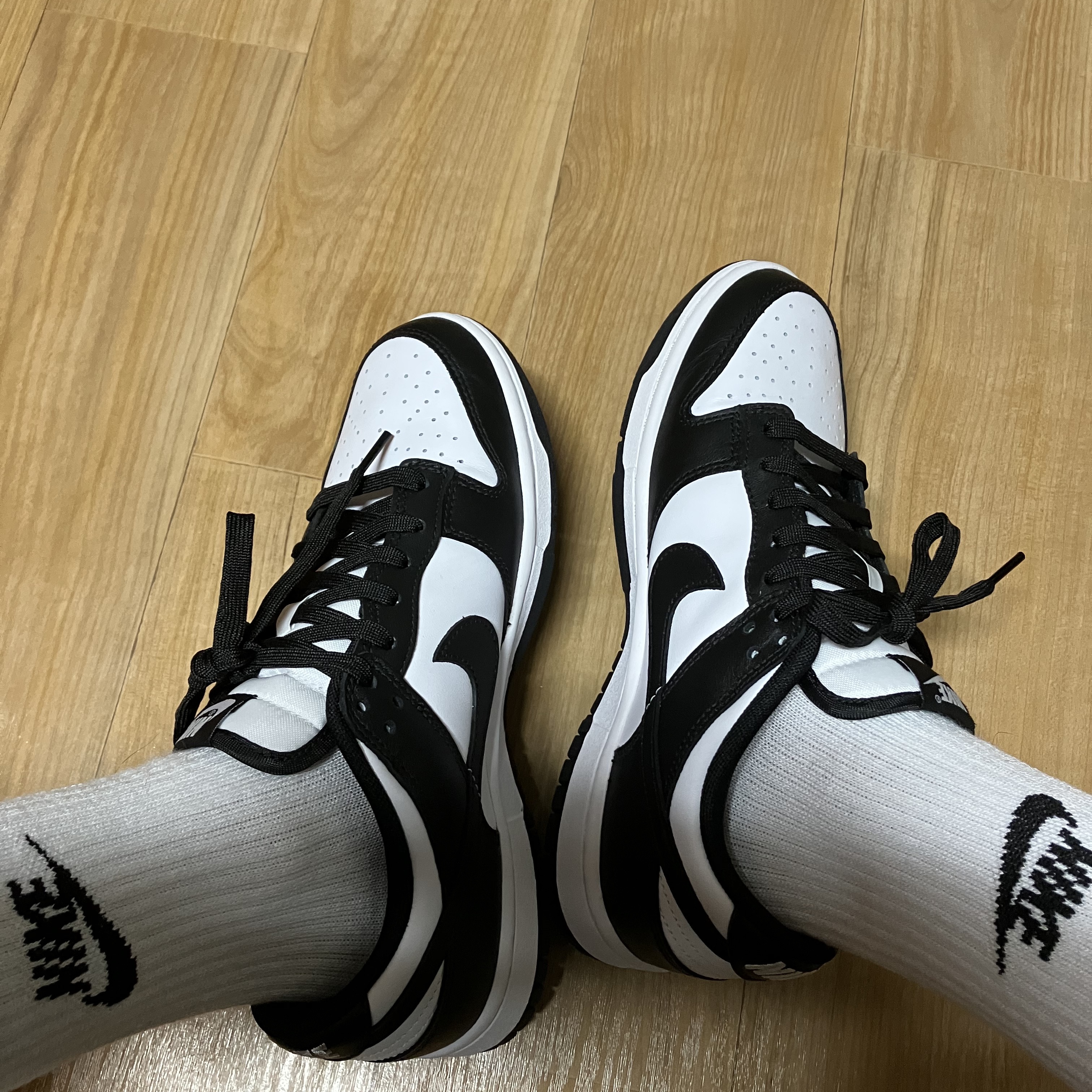 Nike Dunk Low Retro Black 착용 스타일