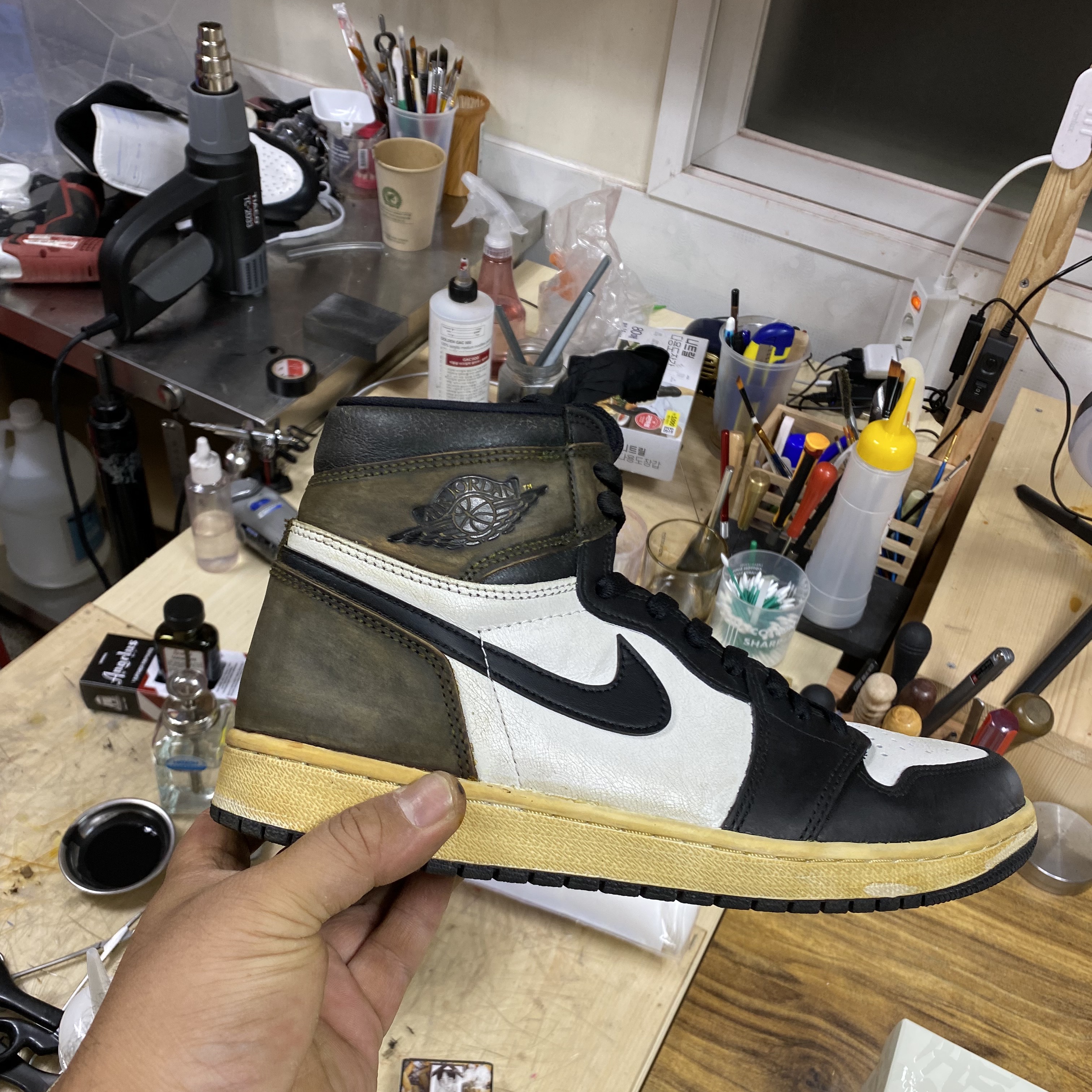 Jordan 1 Retro High OG Volt 착용 스타일 - 3