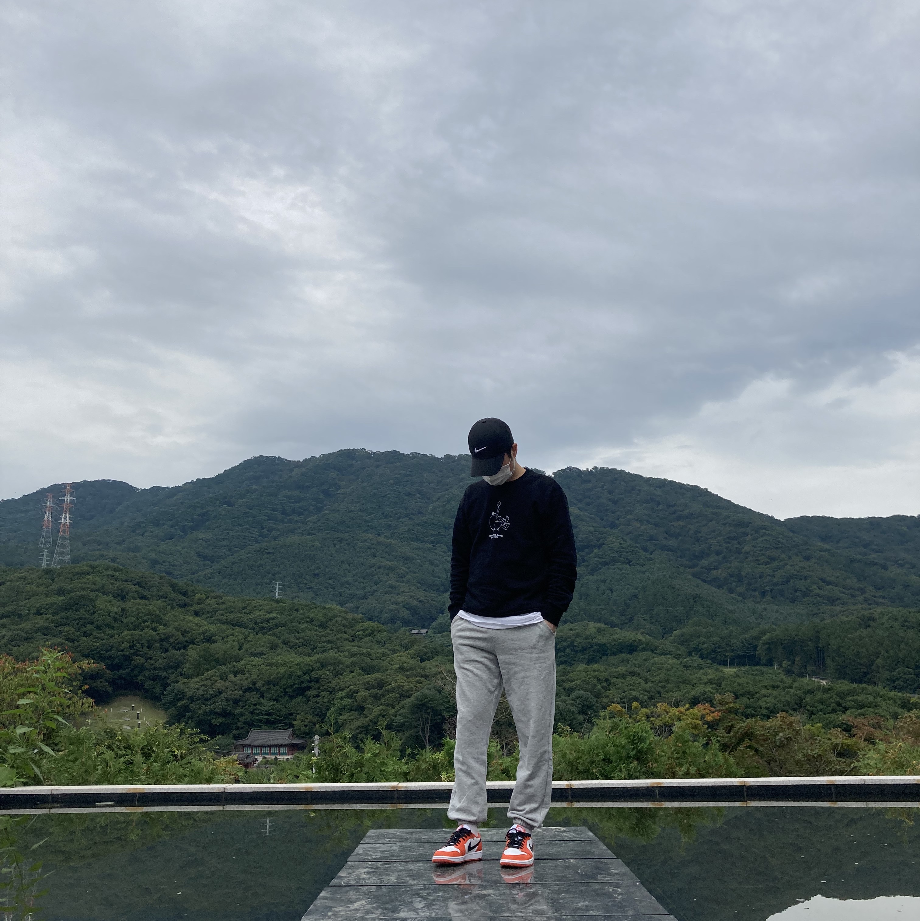 Jordan 1 Low OG Starfish 착용 스타일