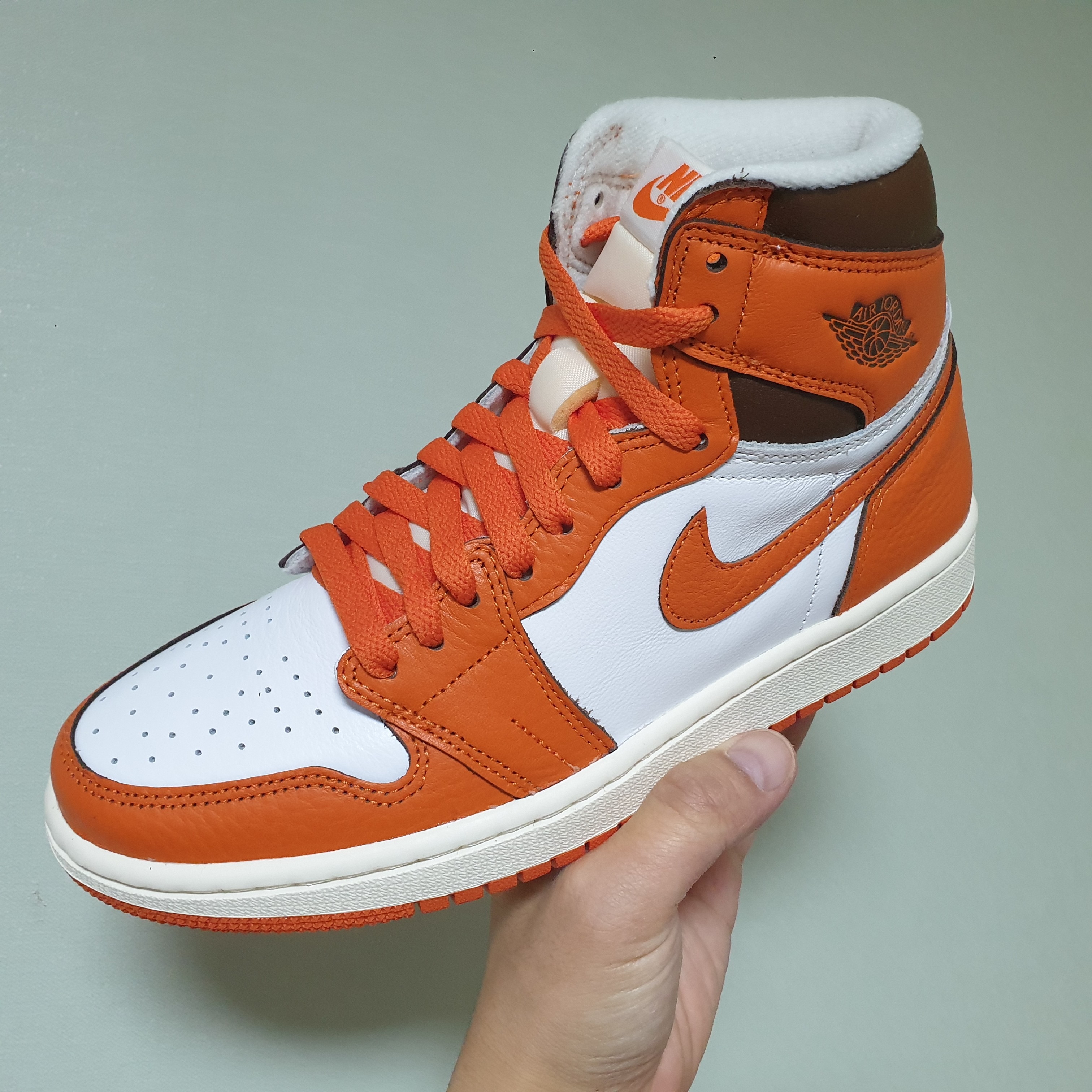 (W) Jordan 1 Retro High OG Starfish 착용 스타일 - 1