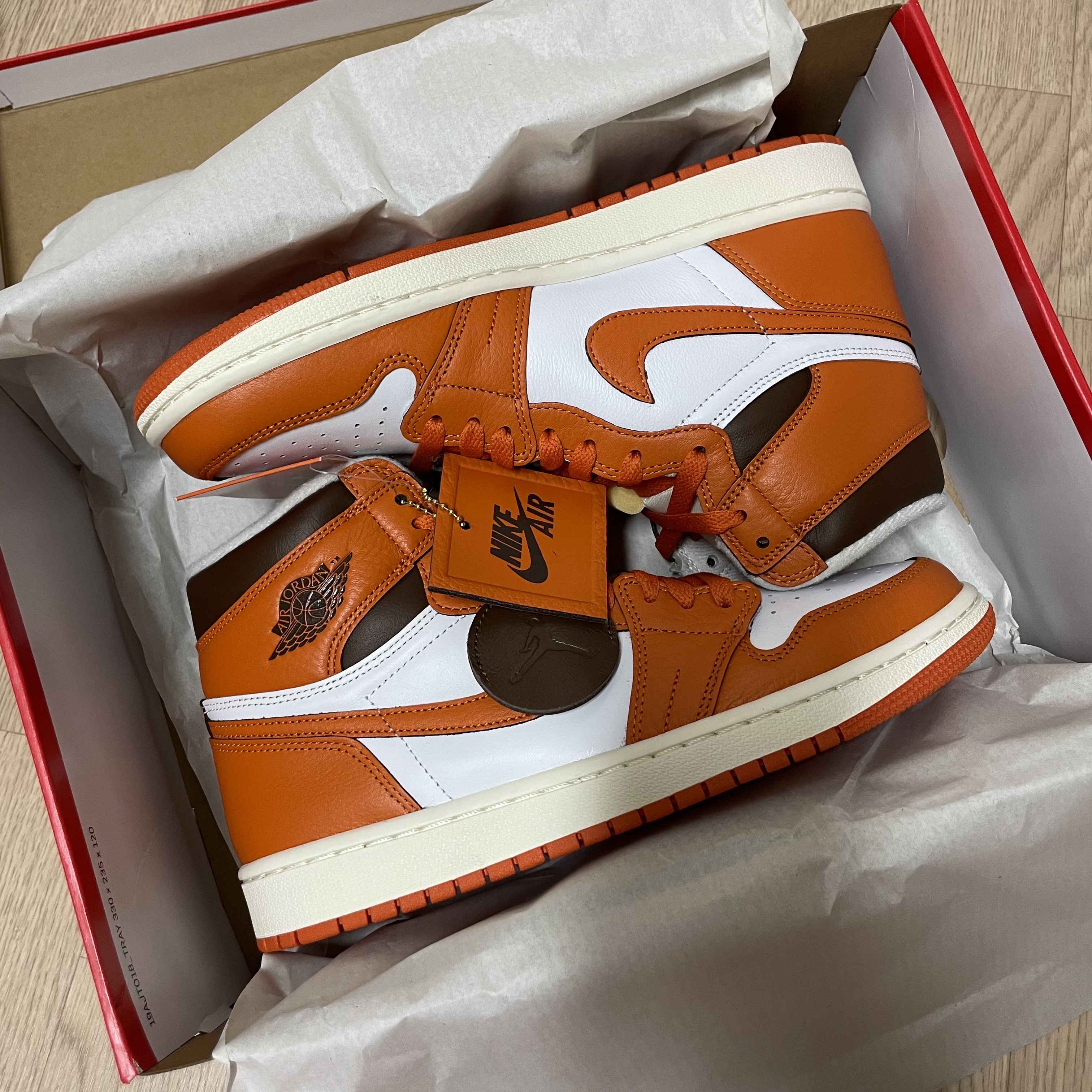 (W) Jordan 1 Retro High OG Starfish 착용 스타일 - 1