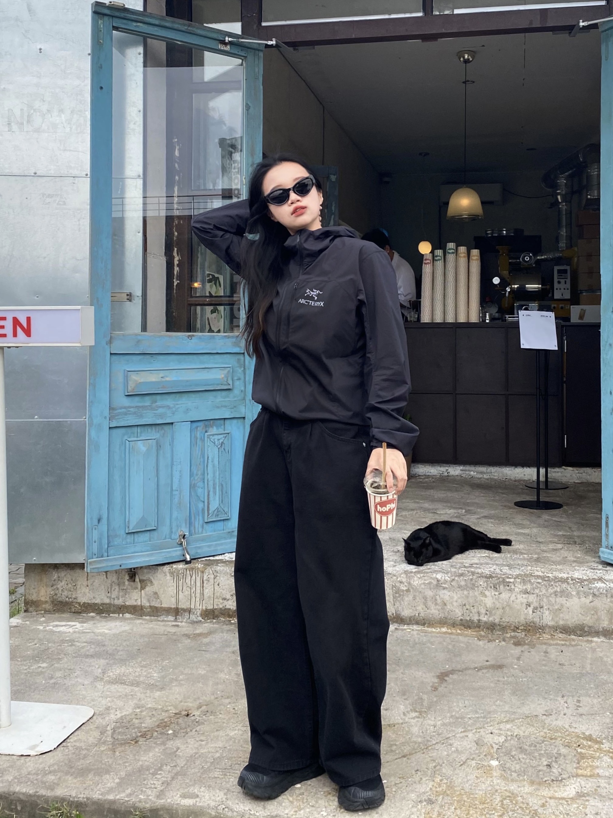 Arc'teryx Squamish Hoody Black 착용 스타일 - 1