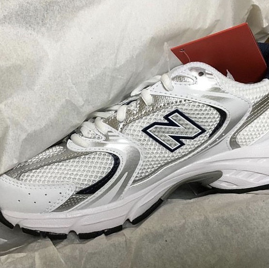 New Balance 530 White 착용 스타일