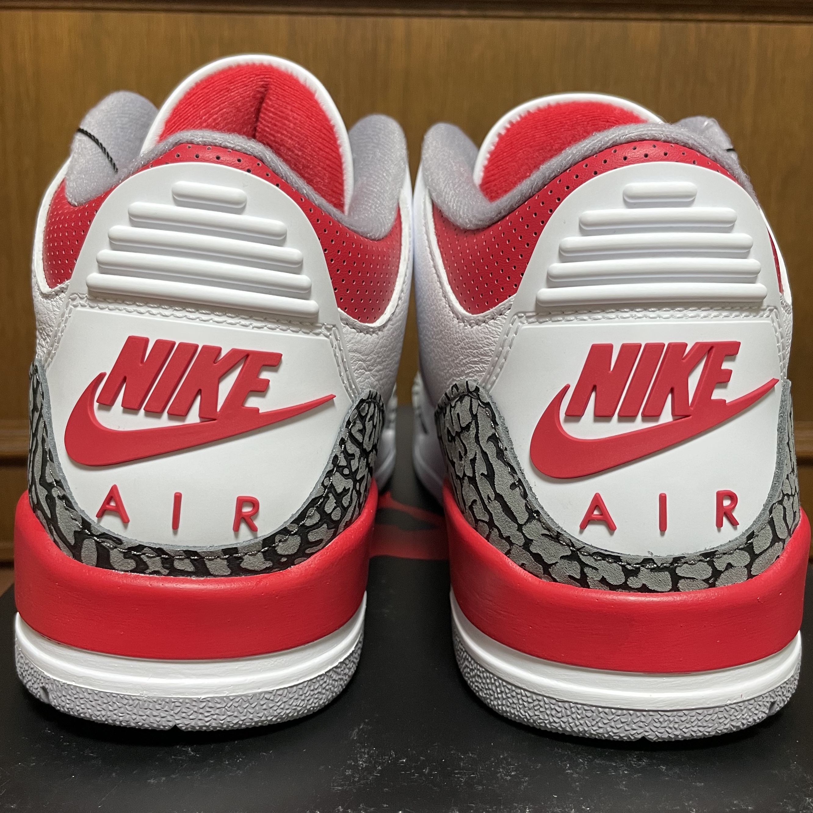 Jordan 3 Retro Fire Red 2022 착용 스타일 - 4