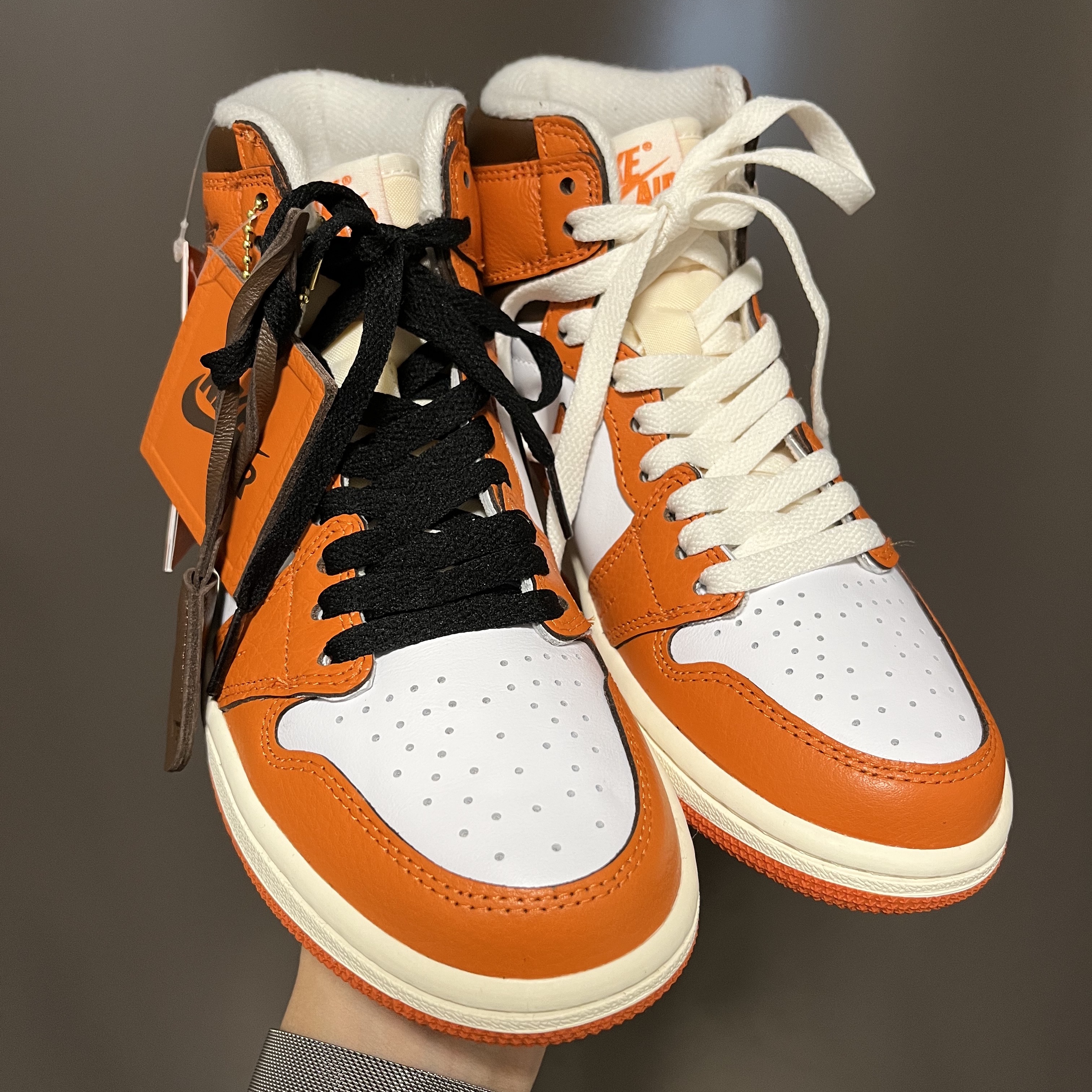 (W) Jordan 1 Retro High OG Starfish 착용 스타일 - 3