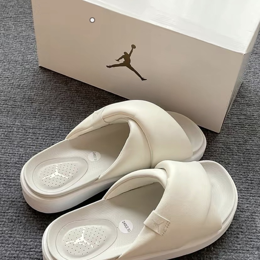 (W) Jordan Sophia Slide Venice 착용 스타일