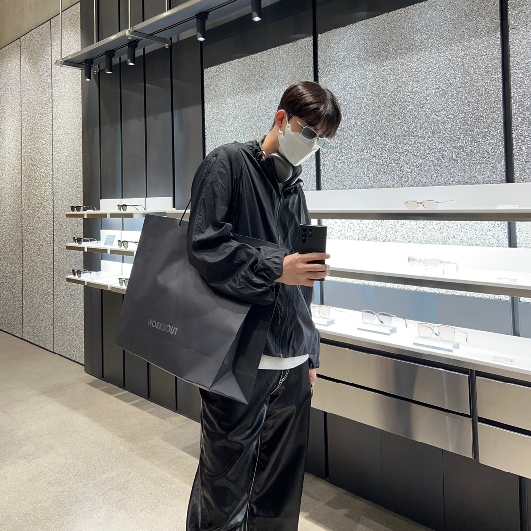 Apple AirPods Max Lightning Space Gray (Korean Ver.) 착용 스타일