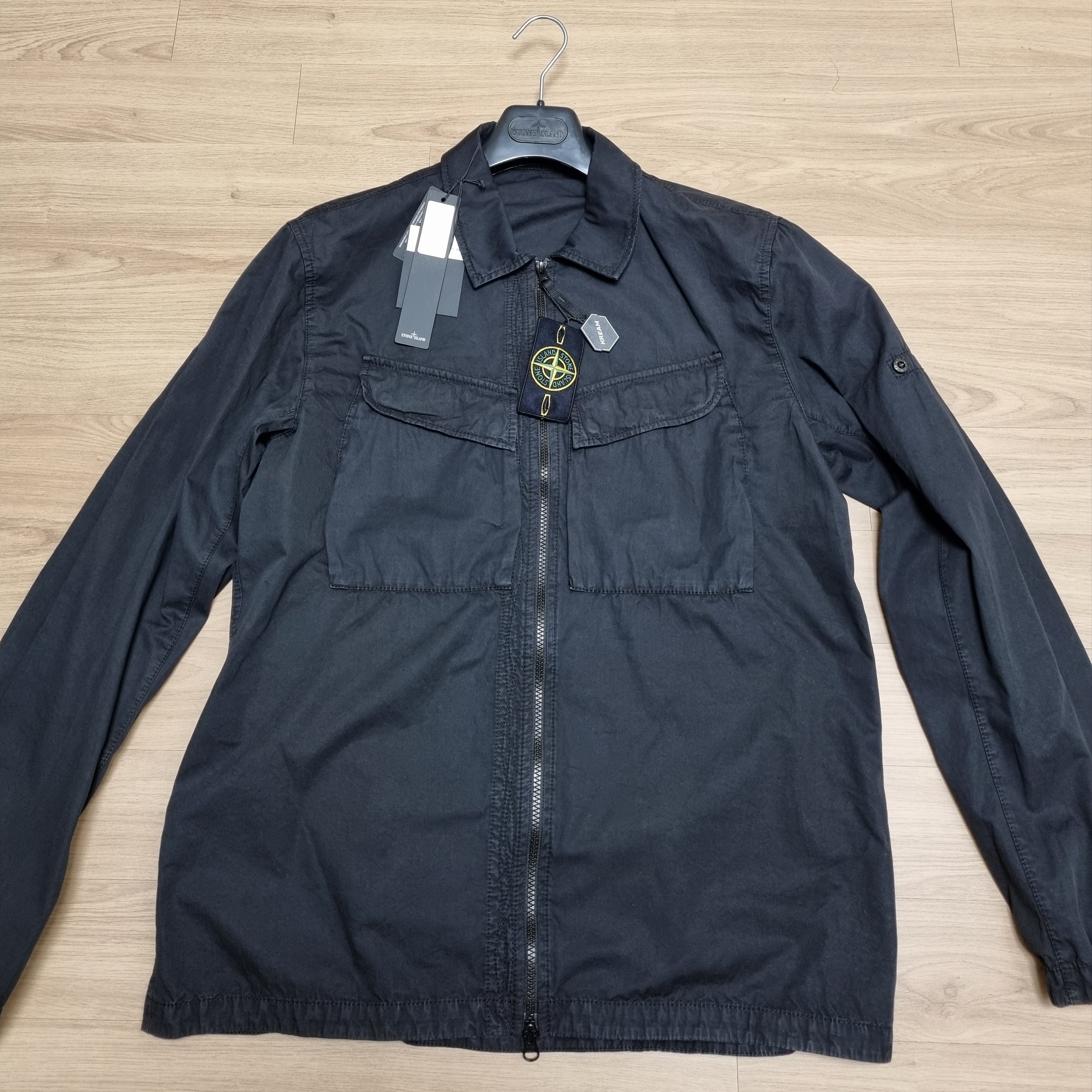 Stone Island 101WN Brushed Cotton Canvas T.CO+OLD Overshirt Black - 22FW 착용 스타일