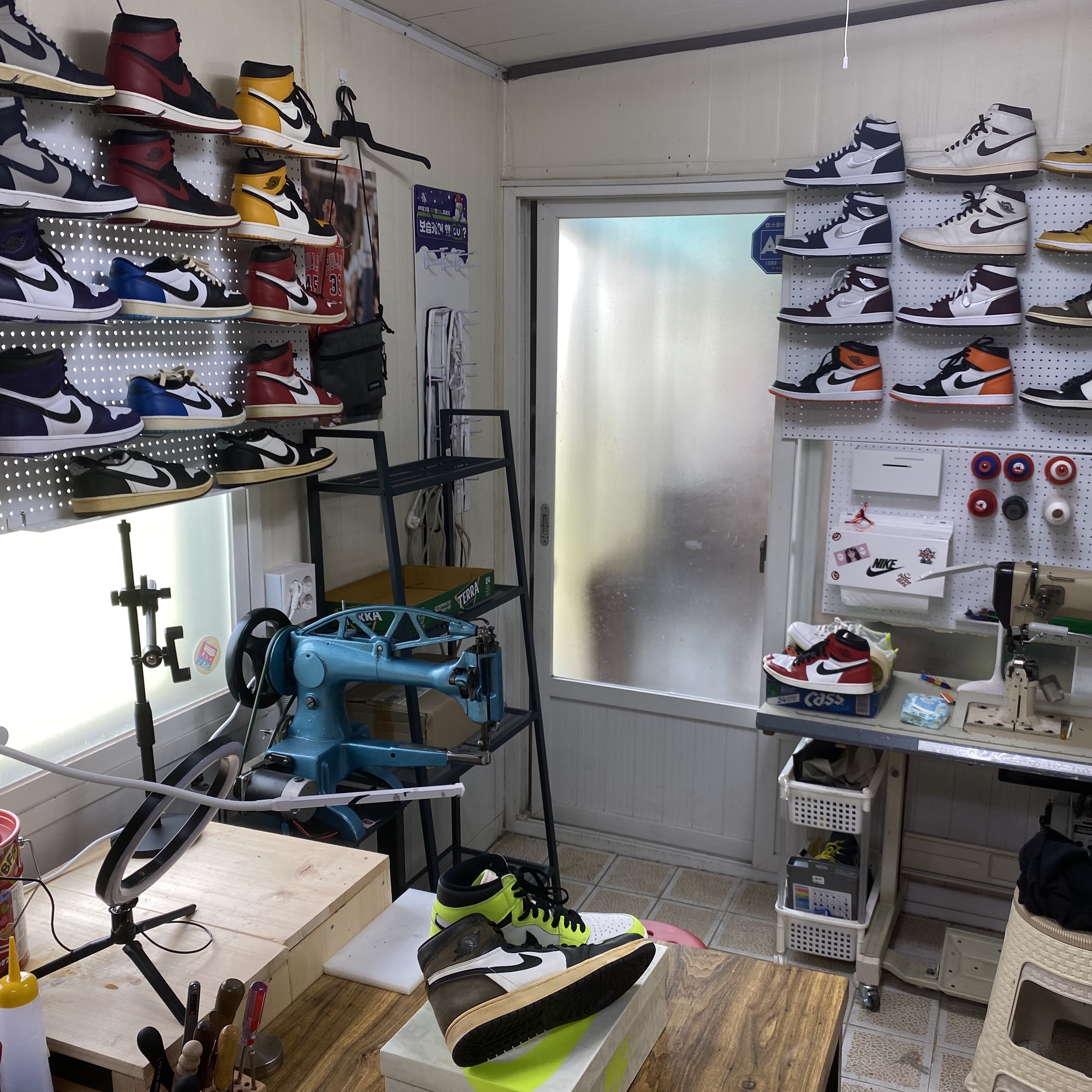 Jordan 1 Retro High OG Volt 착용 스타일 - 5